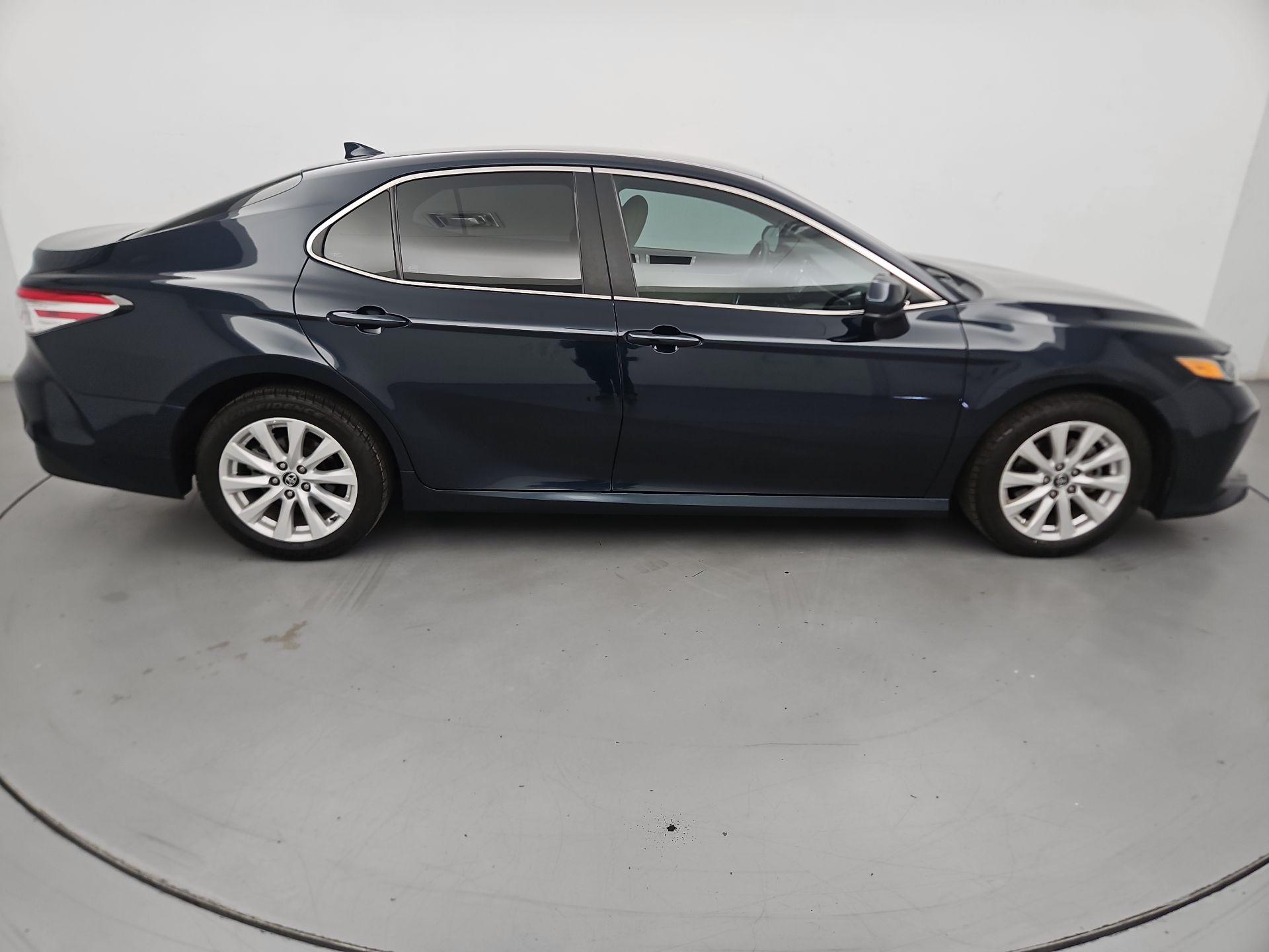 Thumbnail: 2020 Toyota Camry - 4