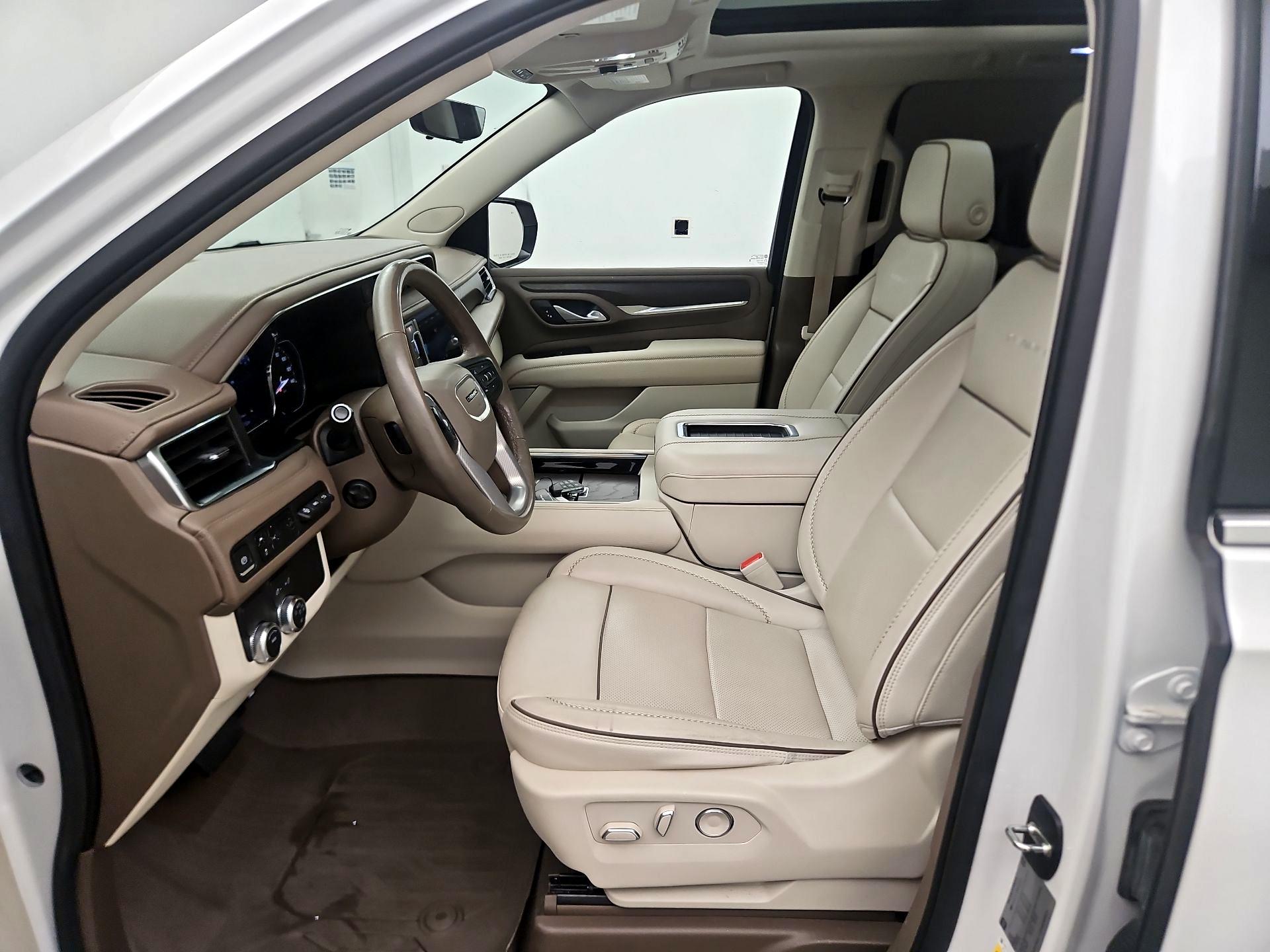 Thumbnail: 2021 GMC Yukon XL - 11