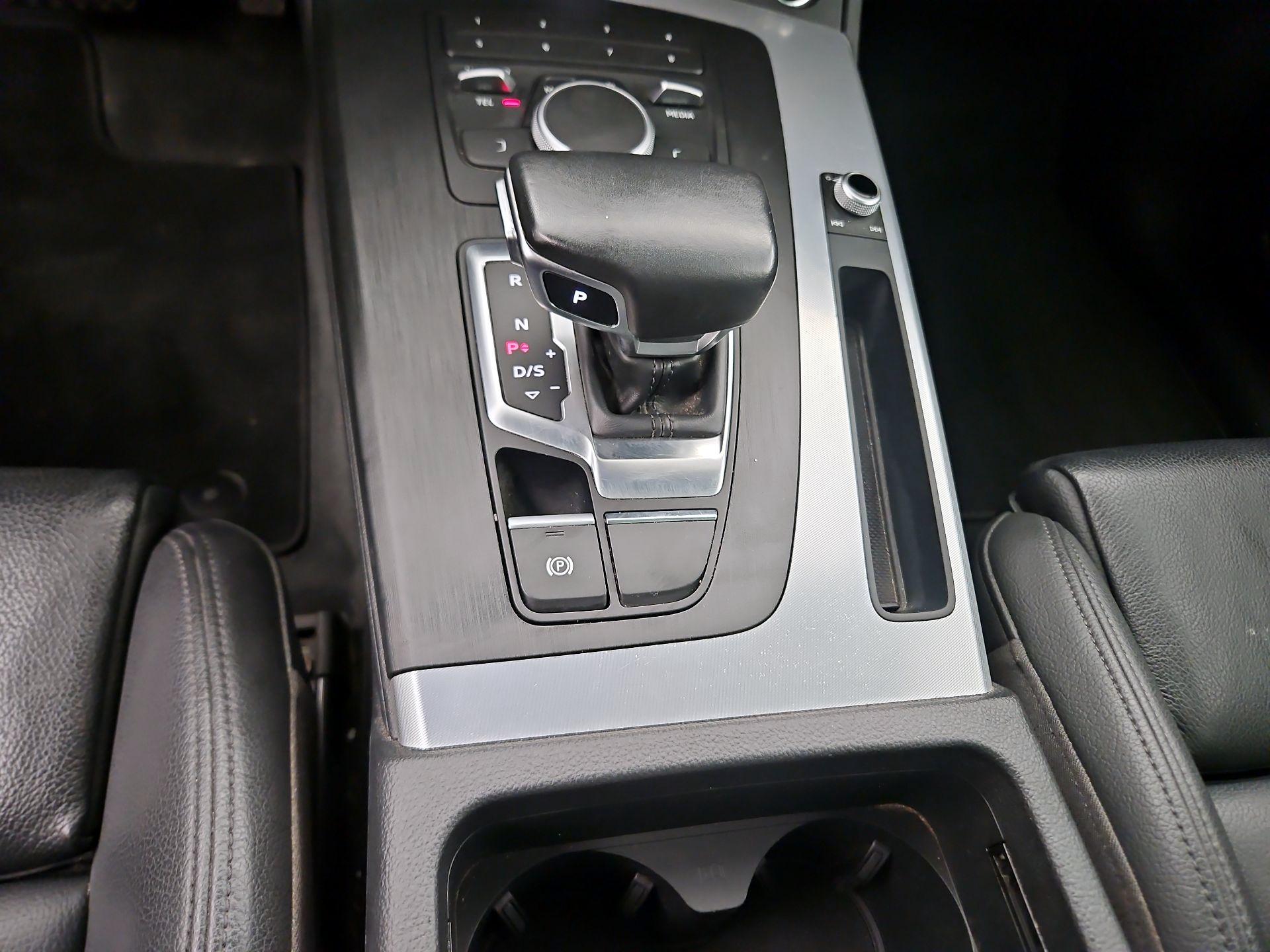 Thumbnail: 2020 Audi Q5 - 15