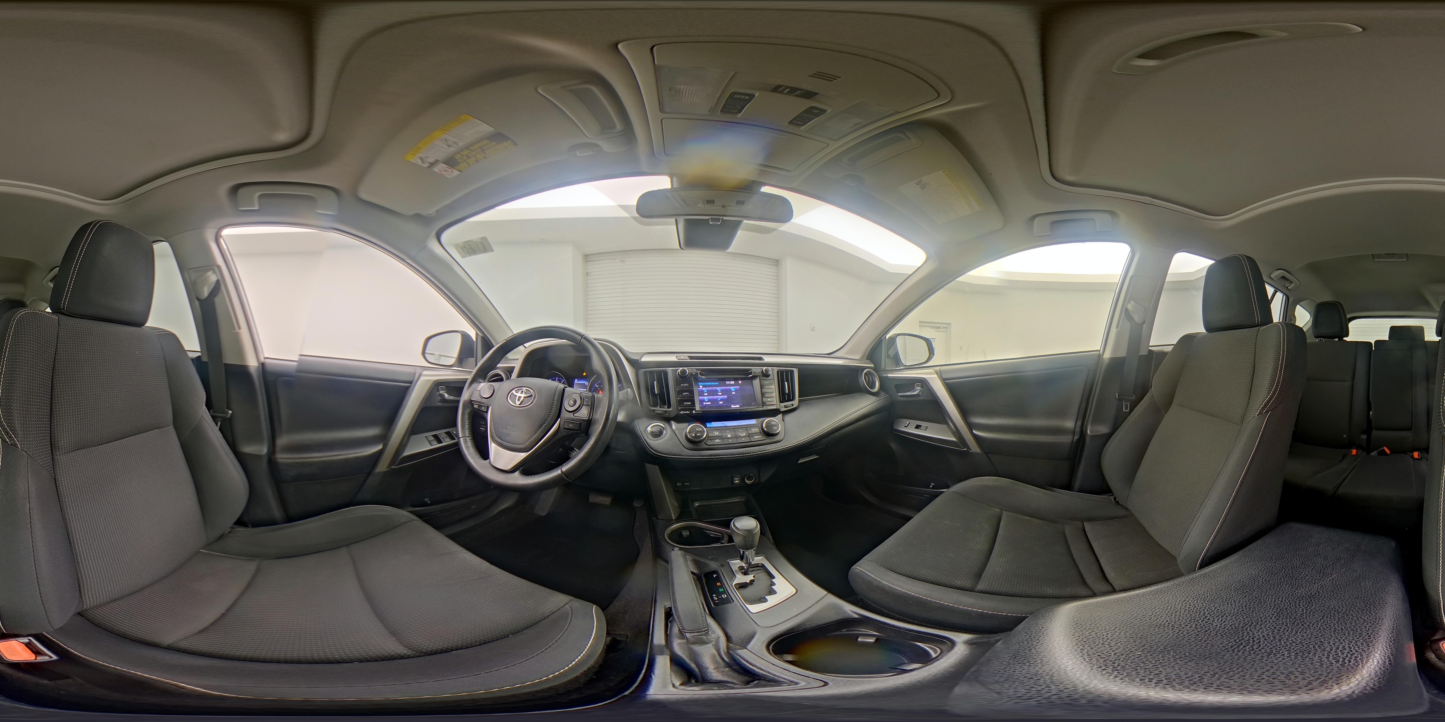 2018 Toyota RAV4 XLE - Photo 25