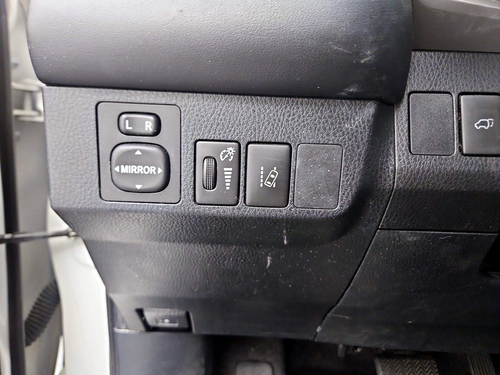 Thumbnail: 2018 Toyota RAV4 - 13