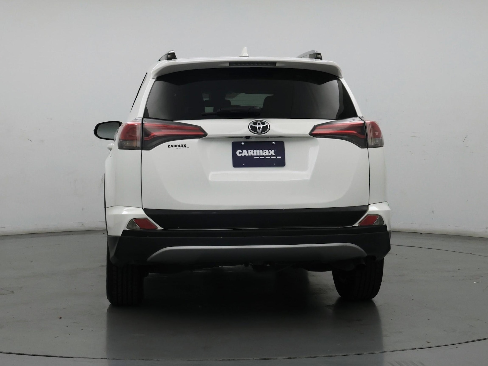 2018 Toyota RAV4 XLE - Photo 7