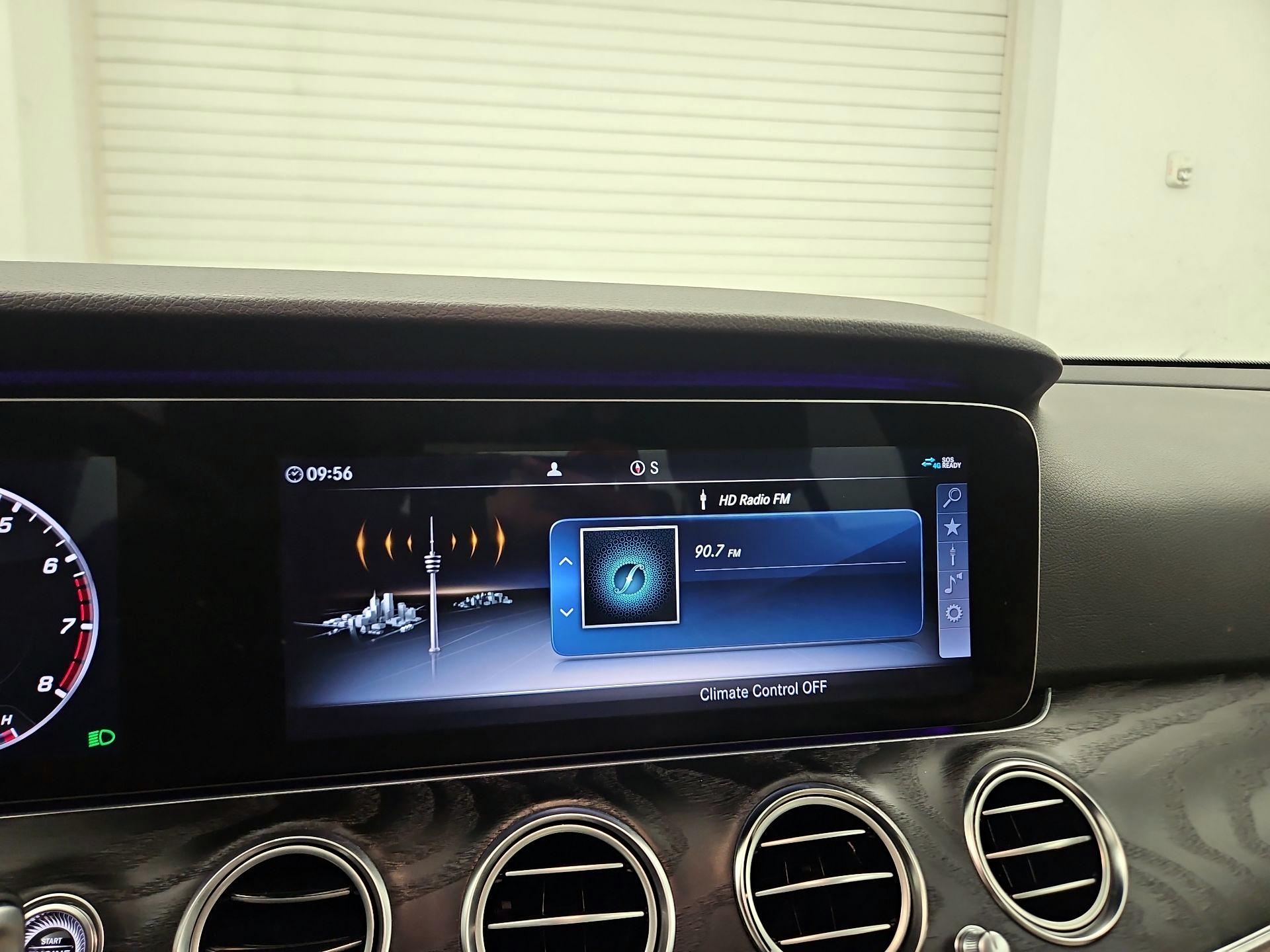 Thumbnail: 2020 Mercedes-Benz E-Class - 15