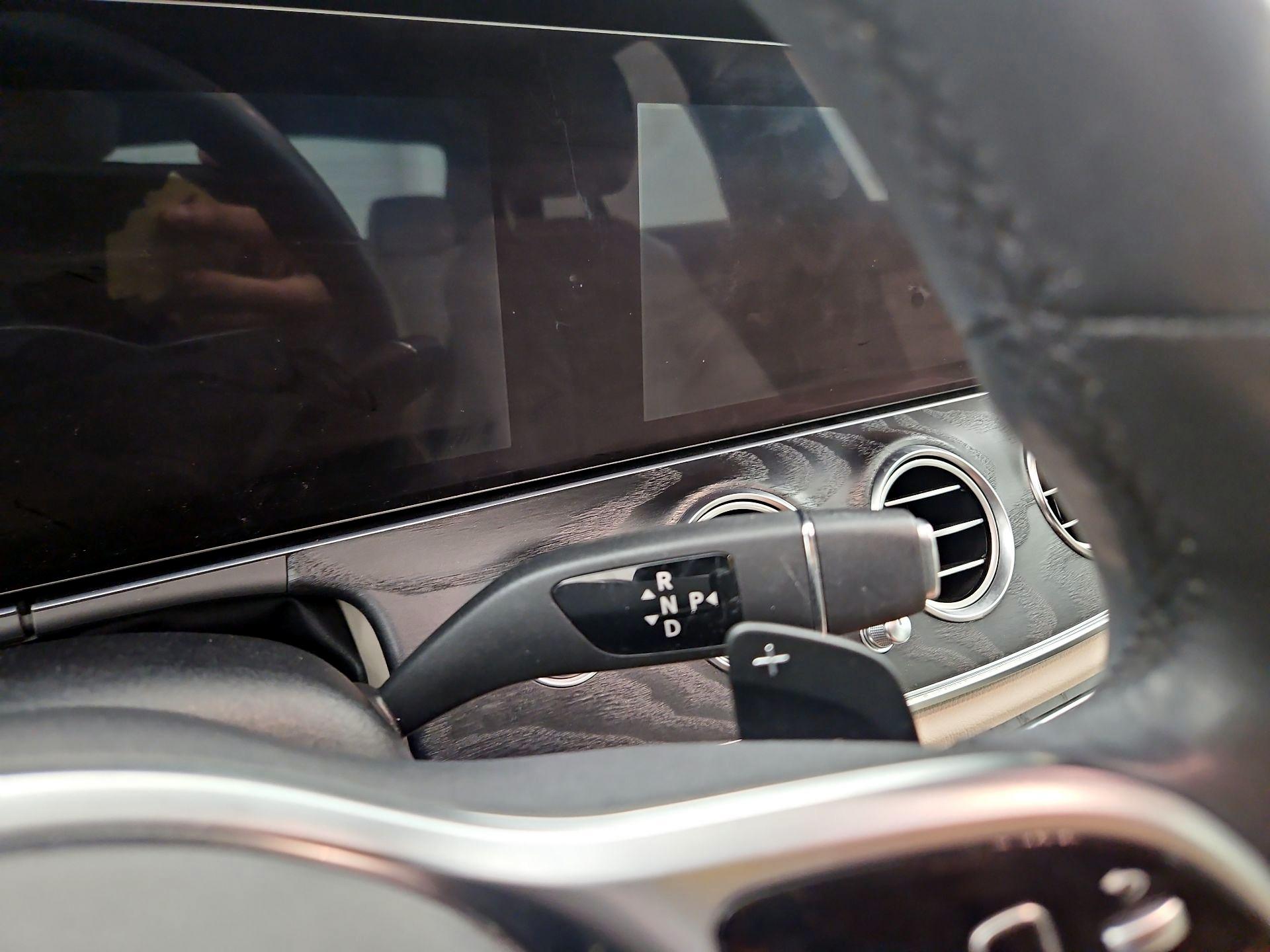 Thumbnail: 2020 Mercedes-Benz E-Class - 17