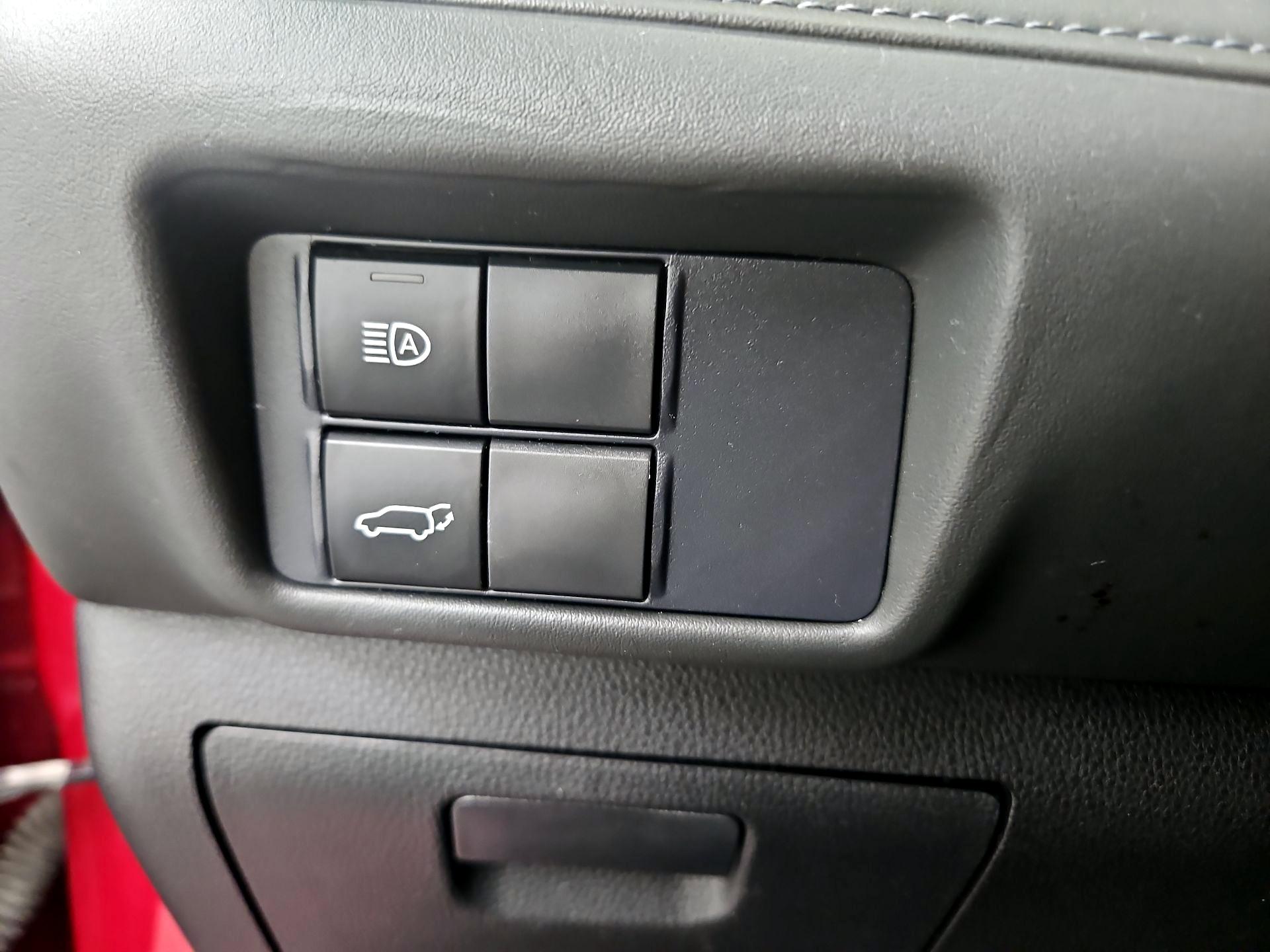 Thumbnail: 2021 Toyota Highlander - 11