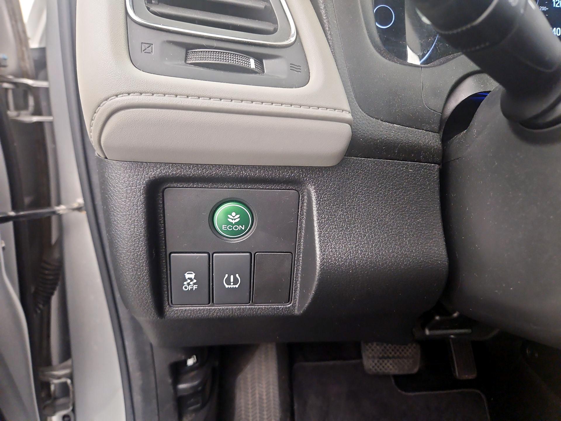 Thumbnail: 2016 Honda HR-V - 11