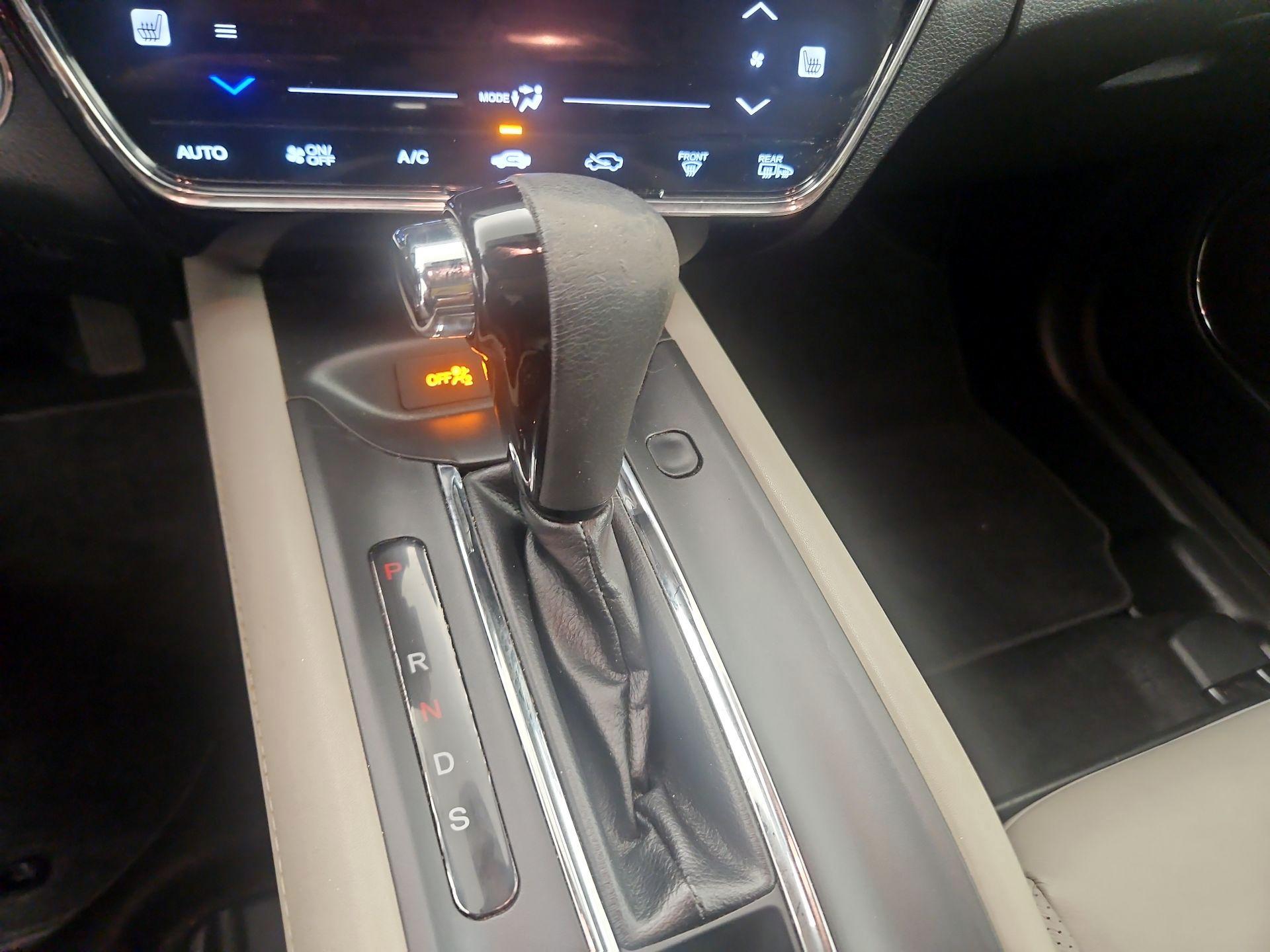 Thumbnail: 2016 Honda HR-V - 15