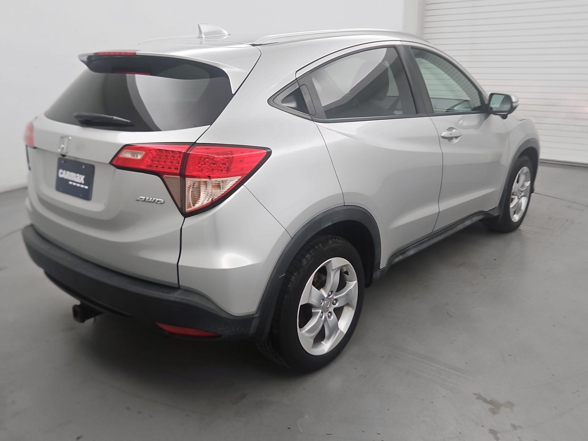 Thumbnail: 2016 Honda HR-V - 5