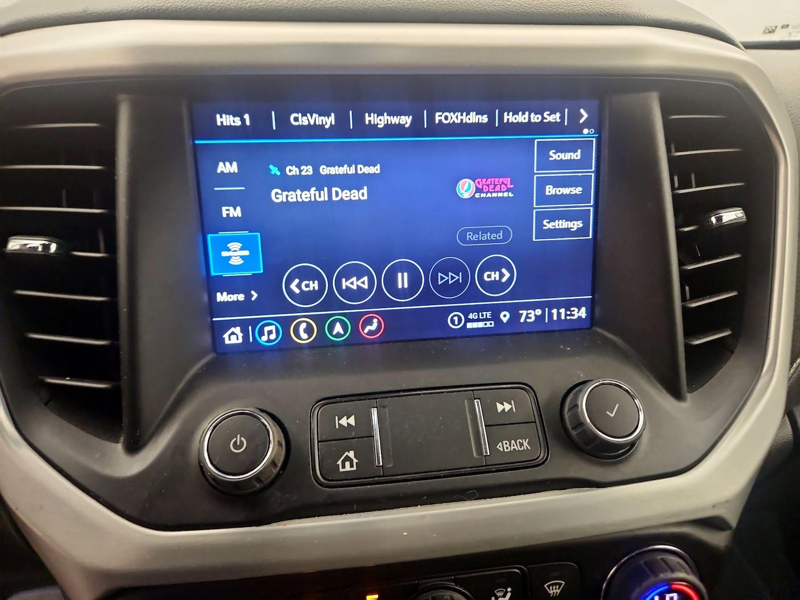 2023 GMC Acadia SLT - Photo 14