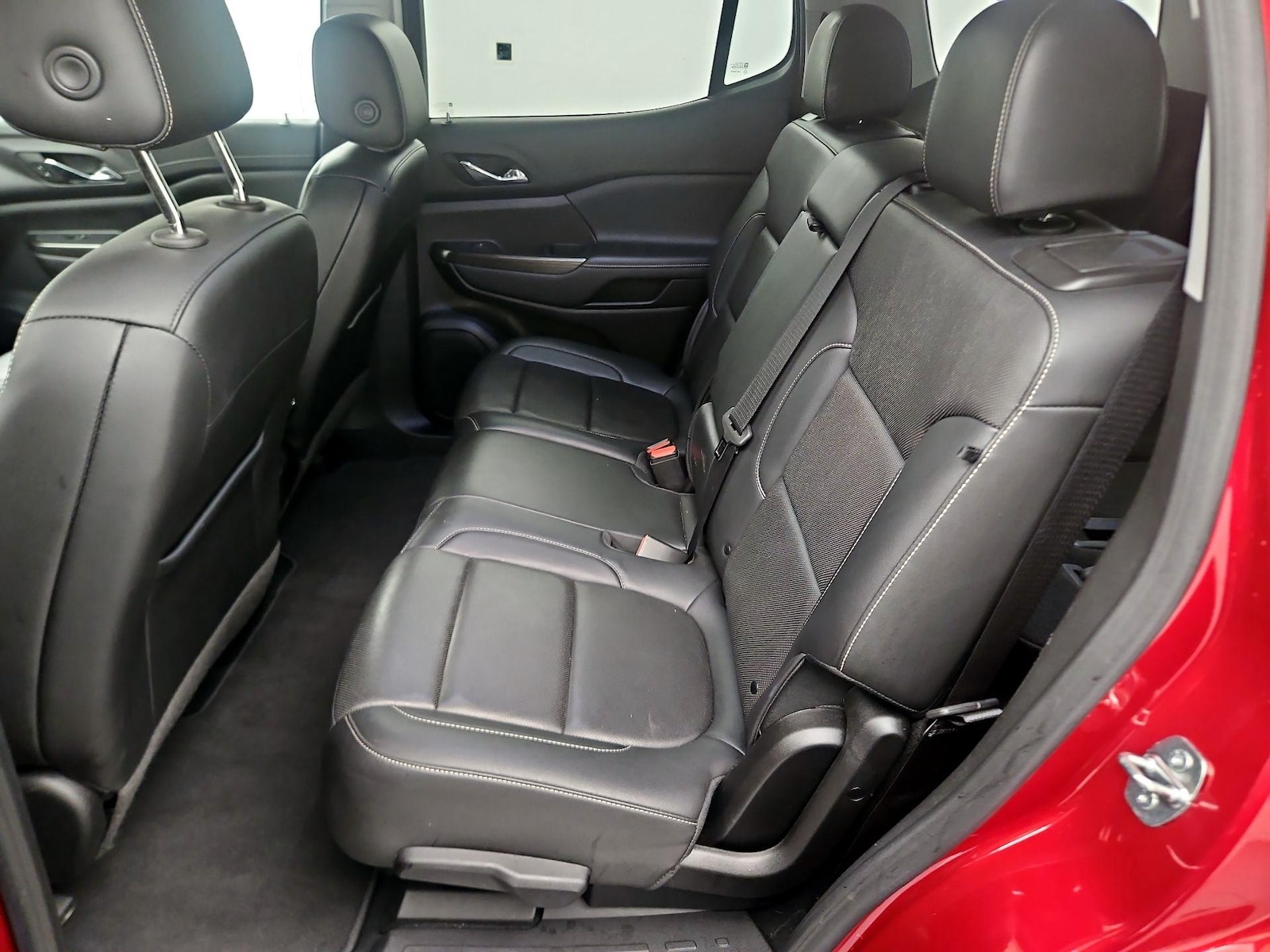 2023 GMC Acadia SLT - Photo 18