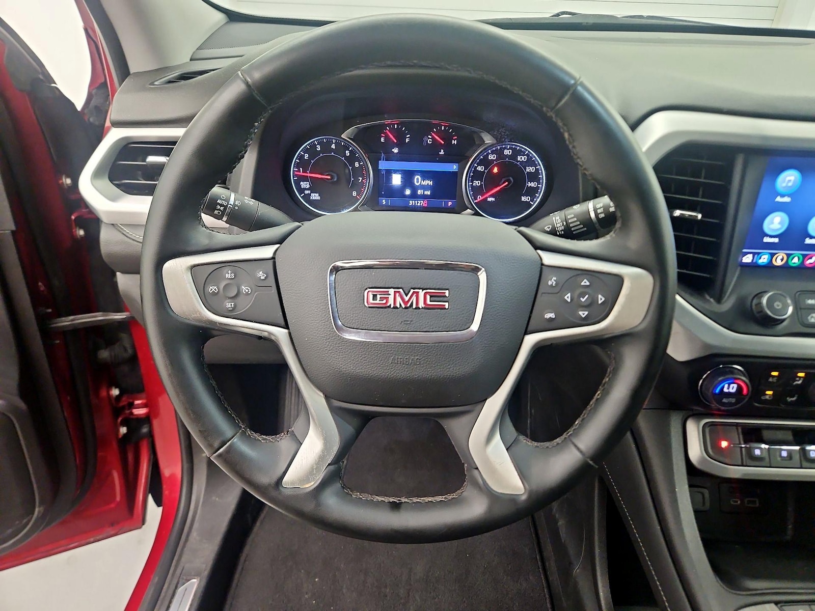 2023 GMC Acadia SLT - Photo 9
