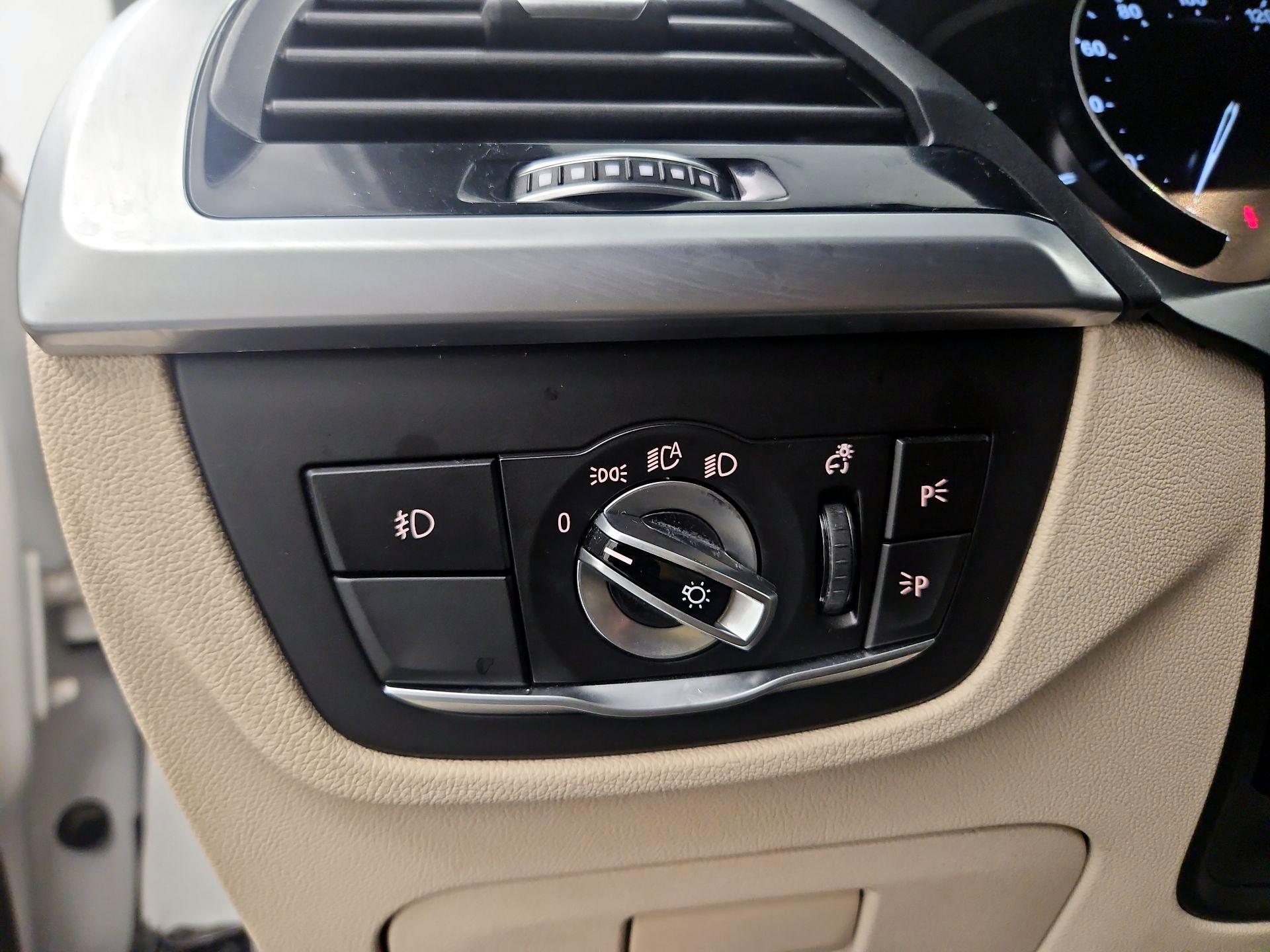 Thumbnail: 2019 BMW X3 - 11