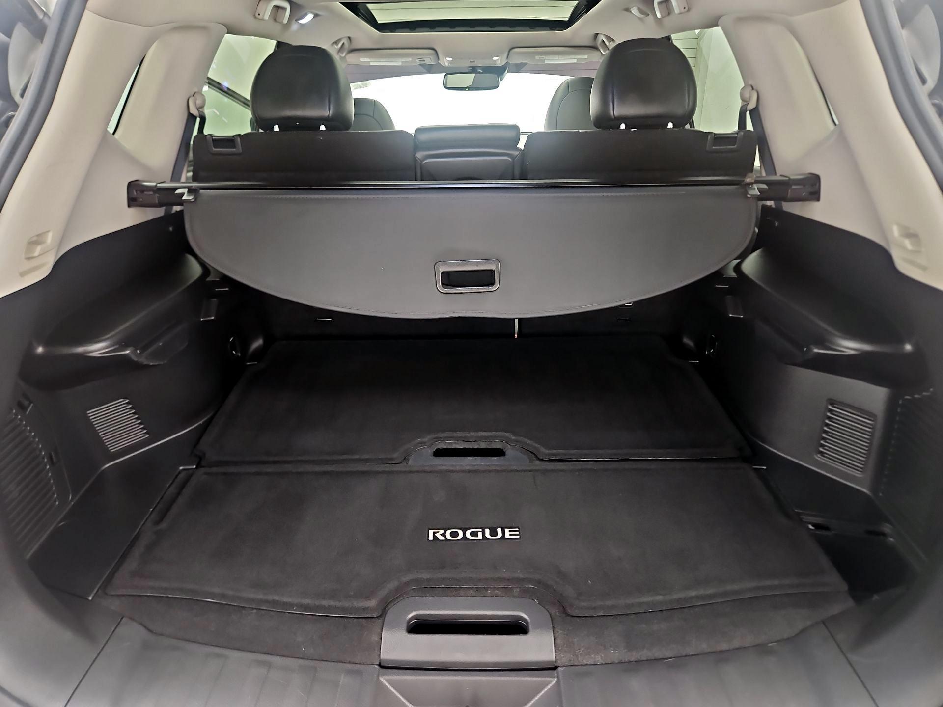 Thumbnail: 2020 Nissan Rogue - 18
