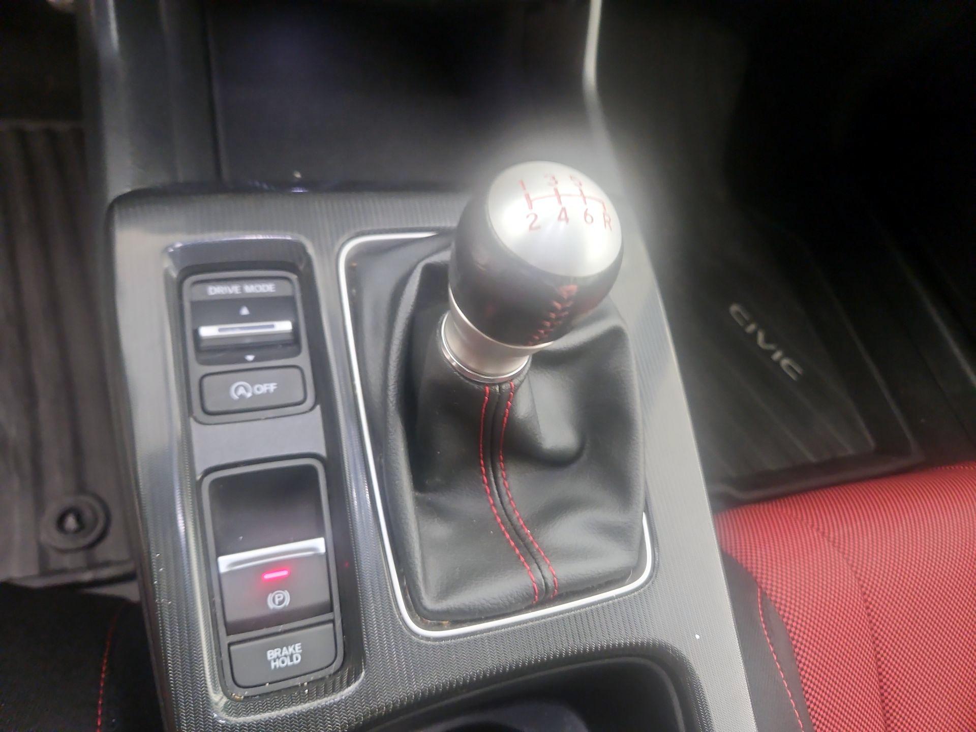 Thumbnail: 2024 Honda Civic - 15