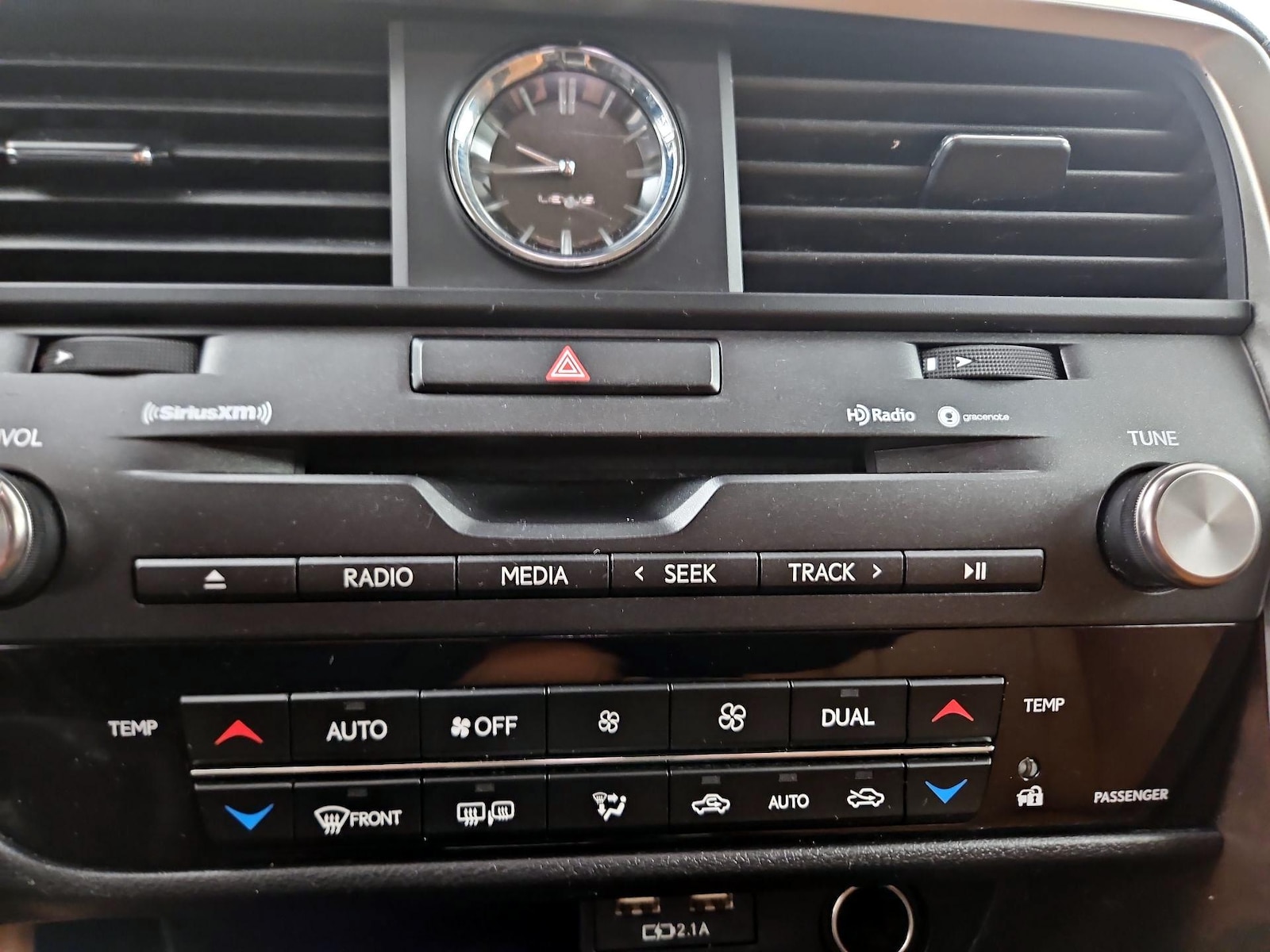 2021 Lexus RX 350 - Photo 17