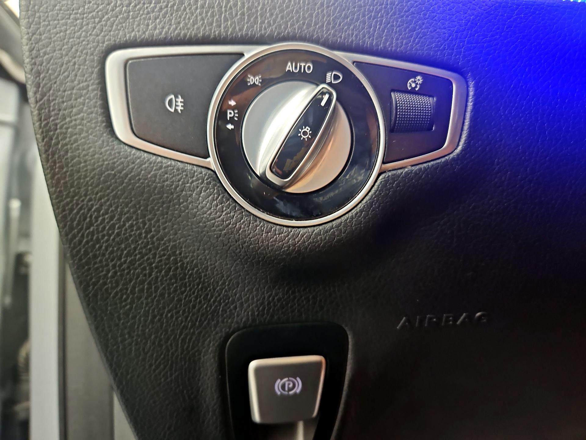 Thumbnail: 2021 Mercedes-Benz E-Class - 13