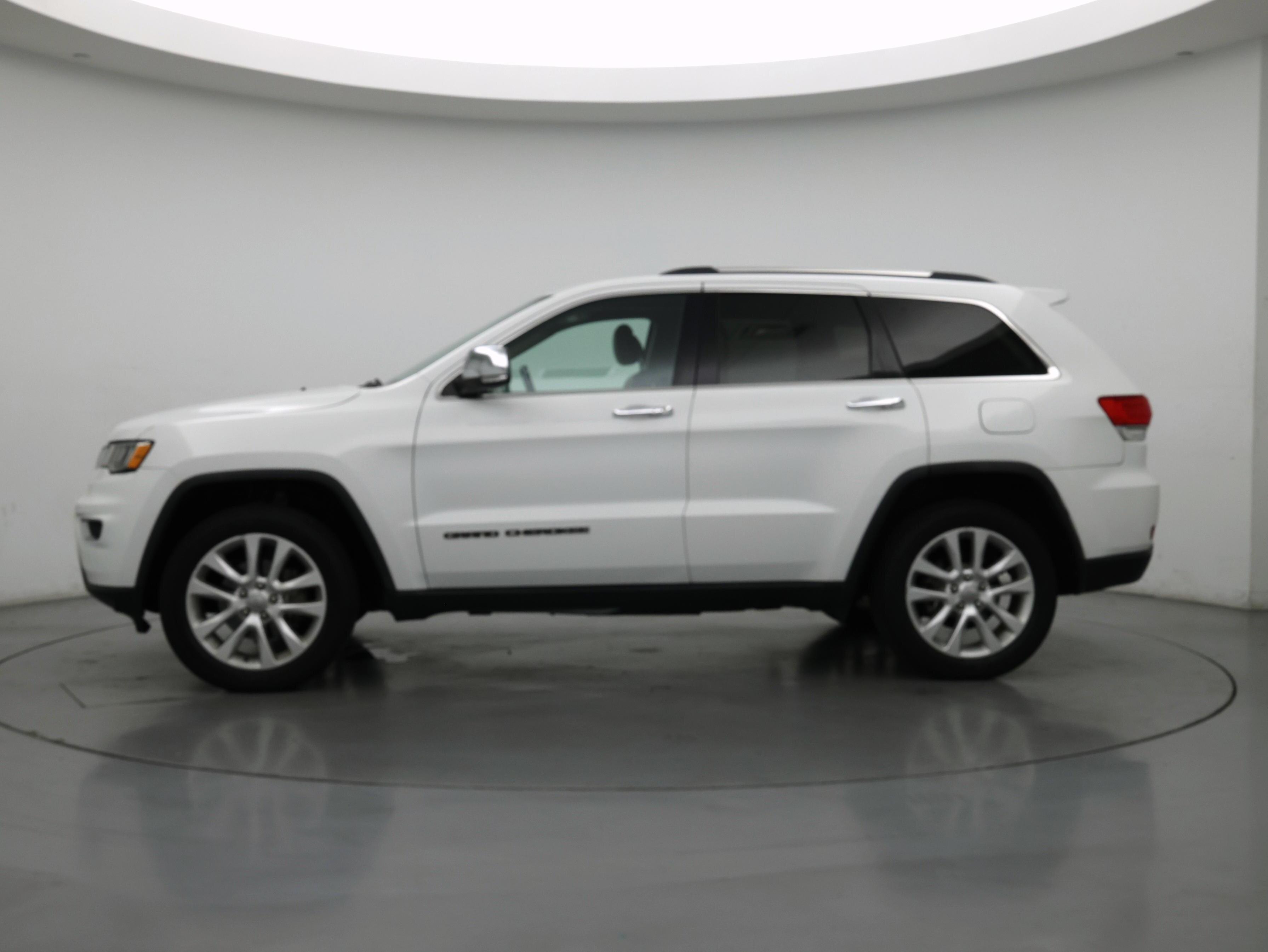 Thumbnail: 2017 Jeep Grand Cherokee - 3