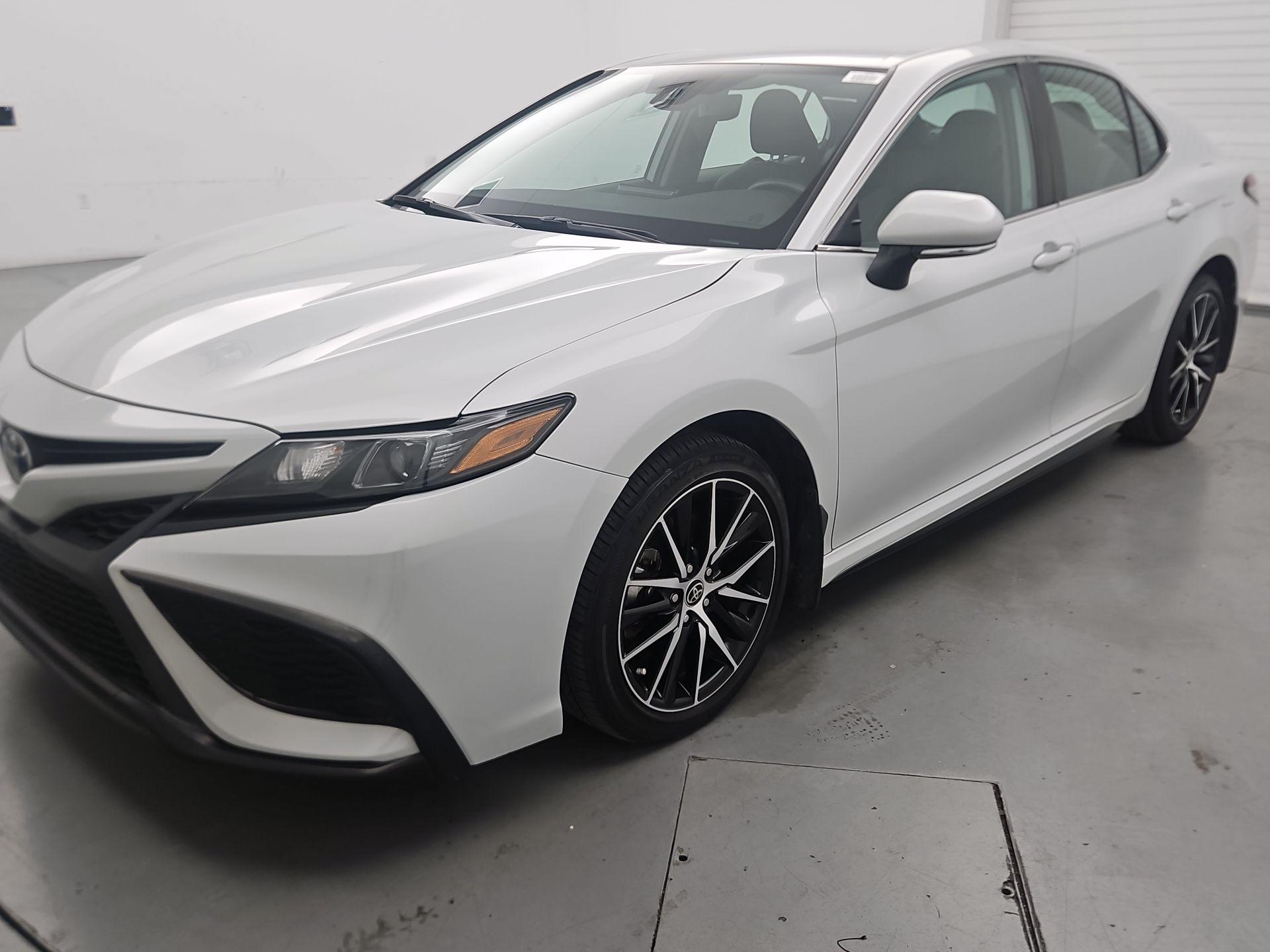 Thumbnail: 2023 Toyota Camry - 3