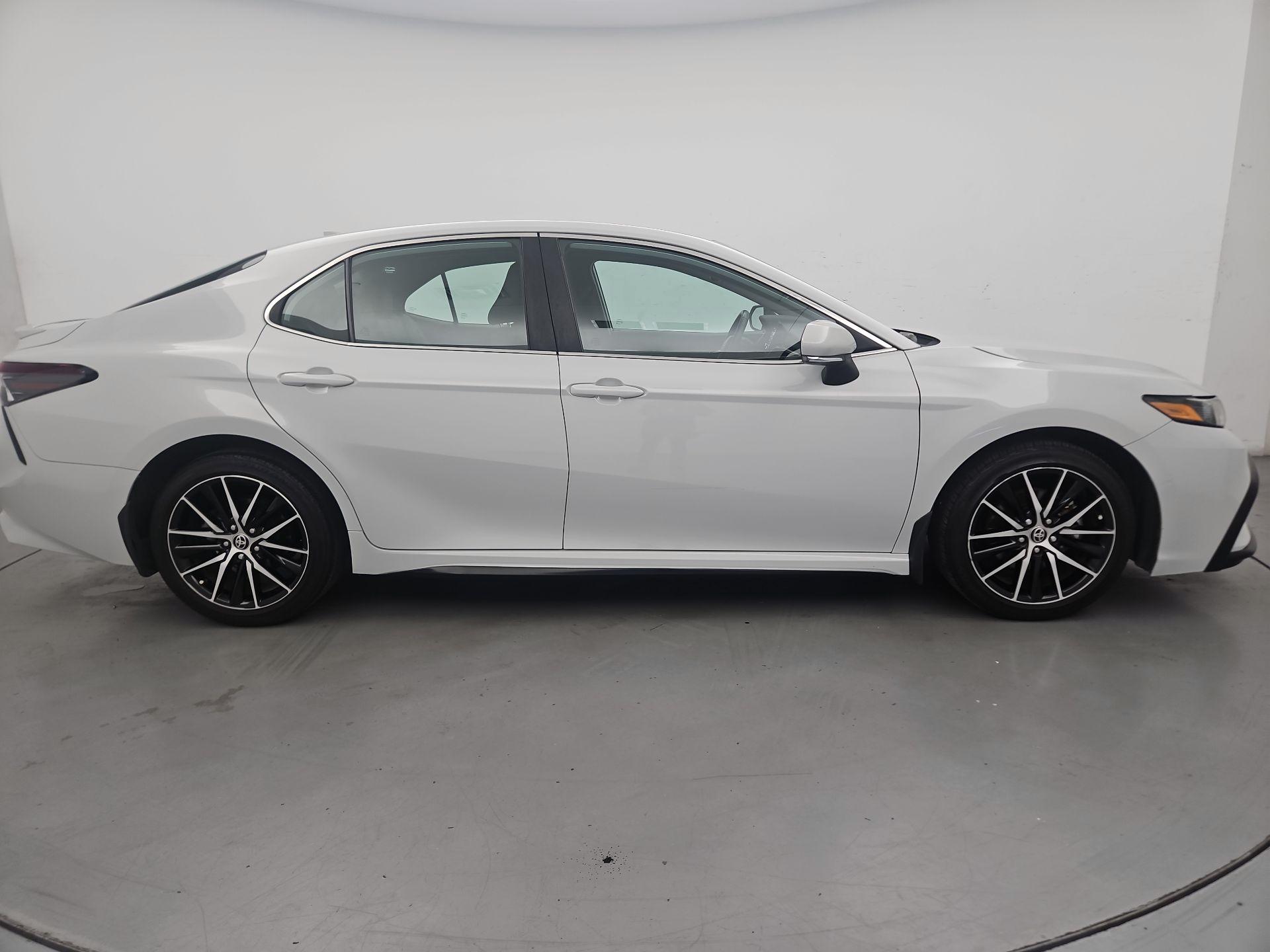 Thumbnail: 2023 Toyota Camry - 4