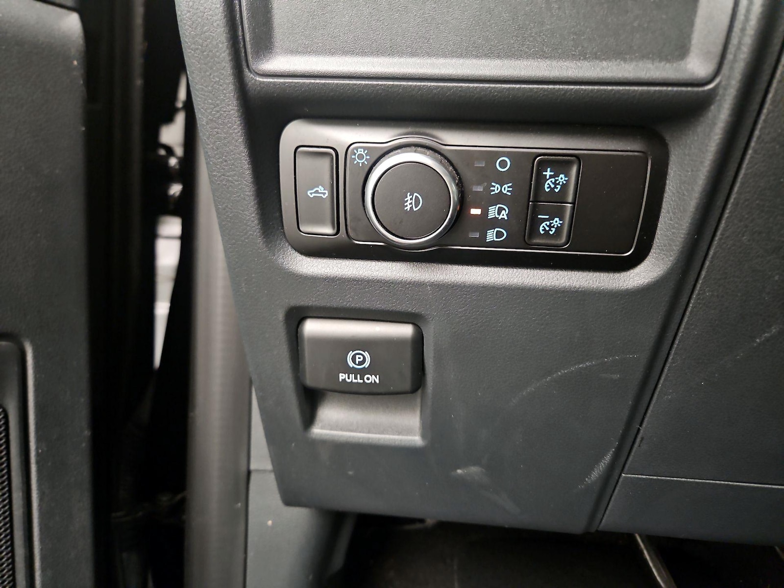 2023 Ford F-150 XL - Photo 12