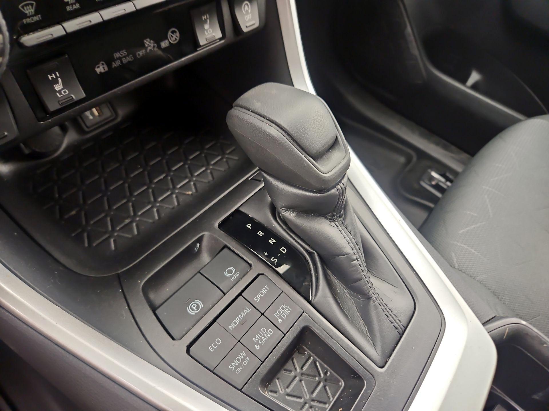Thumbnail: 2024 Toyota RAV4 - 15