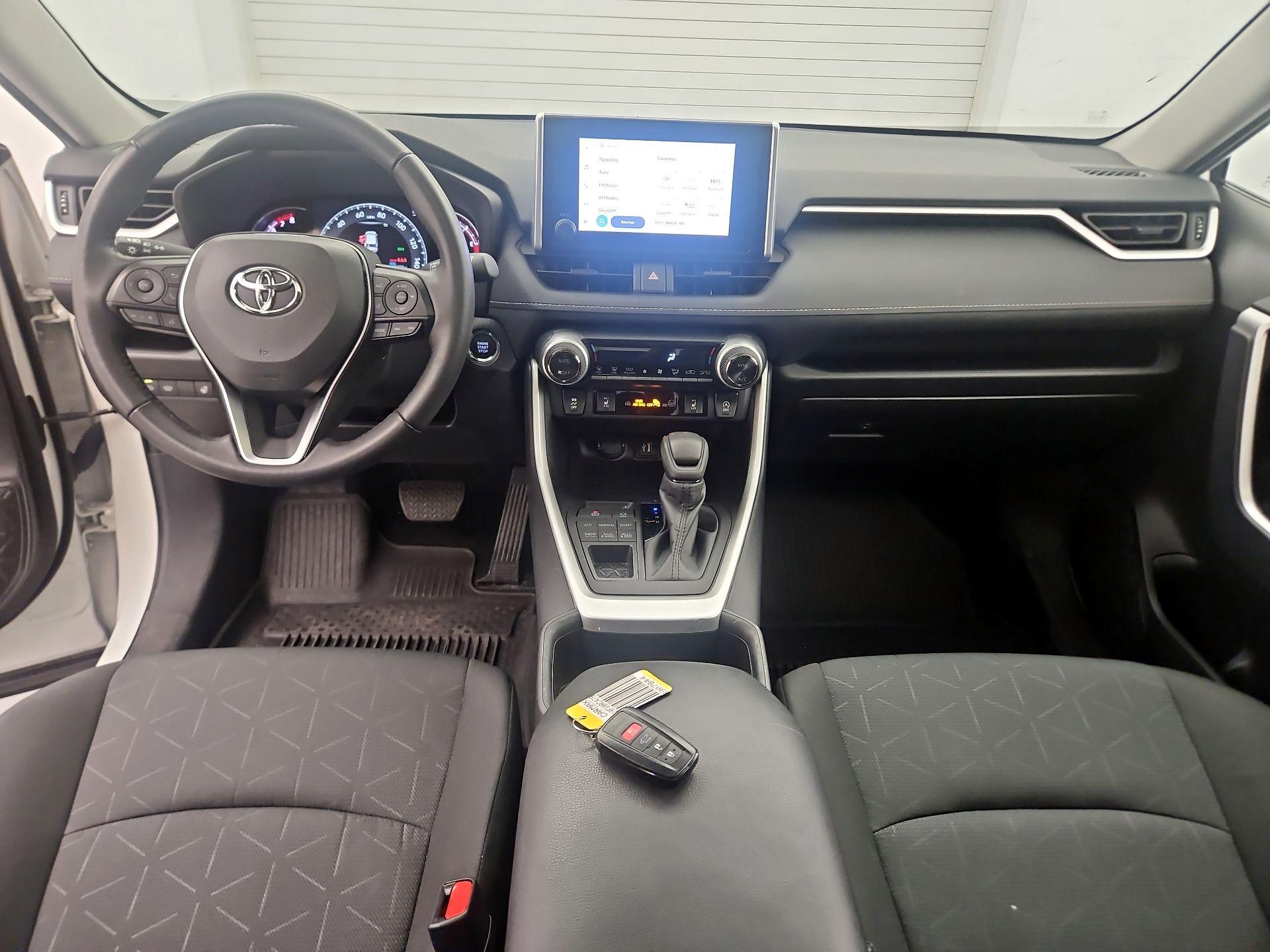 Thumbnail: 2024 Toyota RAV4 - 8