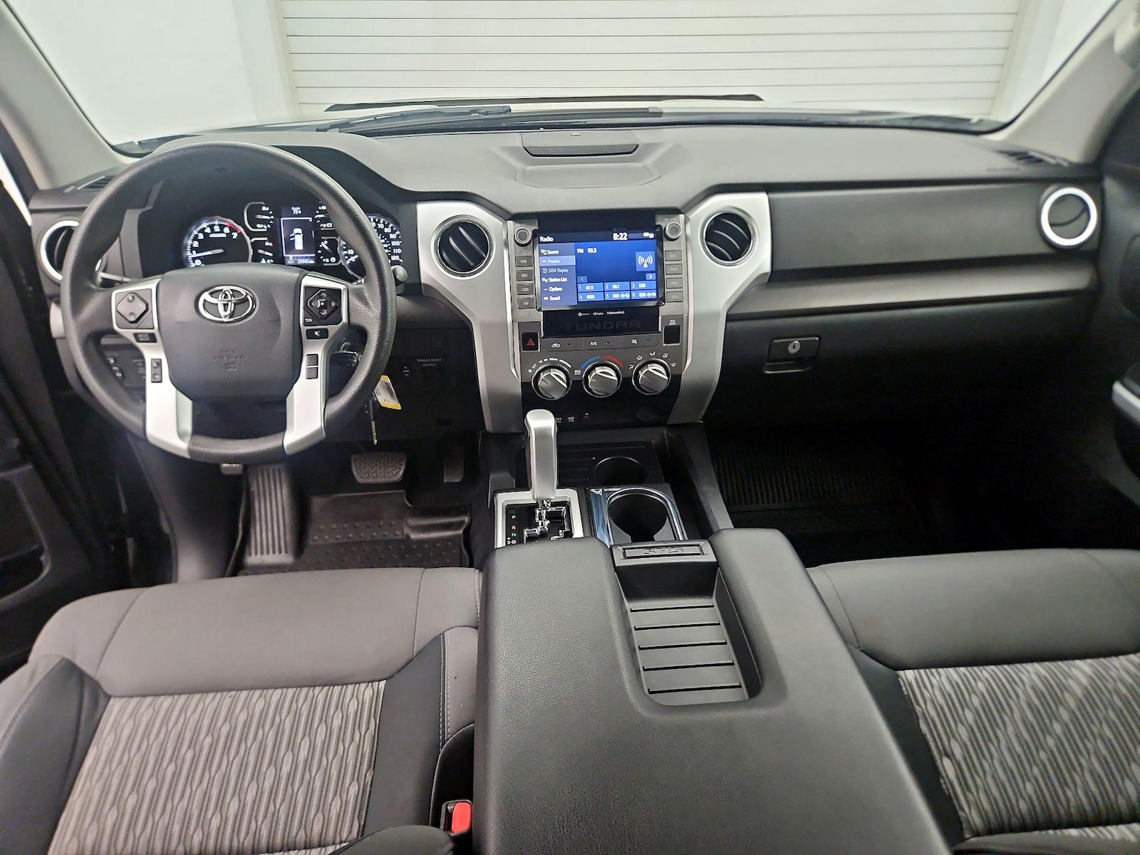 2020 Toyota Tundra SR5 - Photo 10