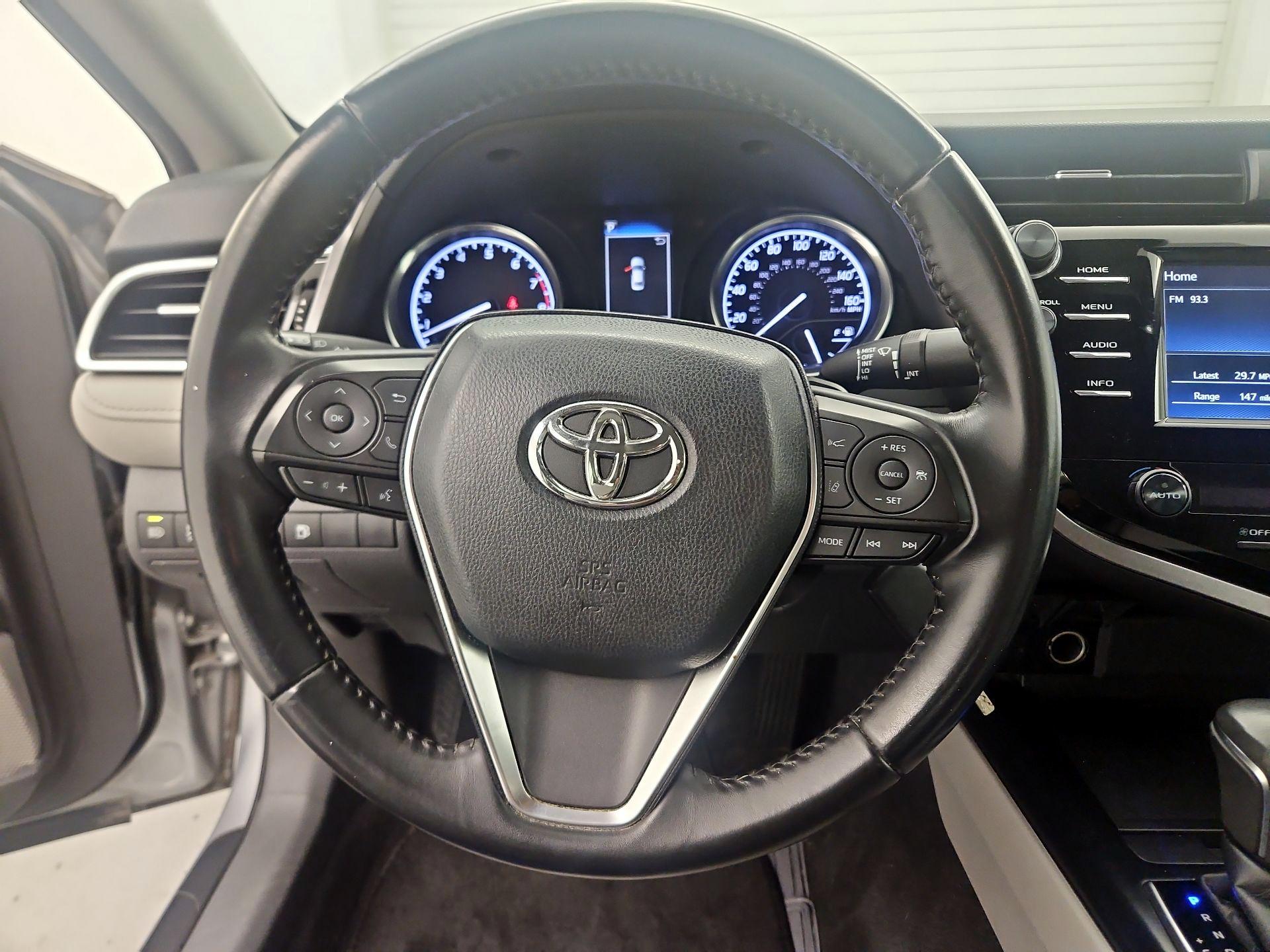 Thumbnail: 2018 Toyota Camry - 10