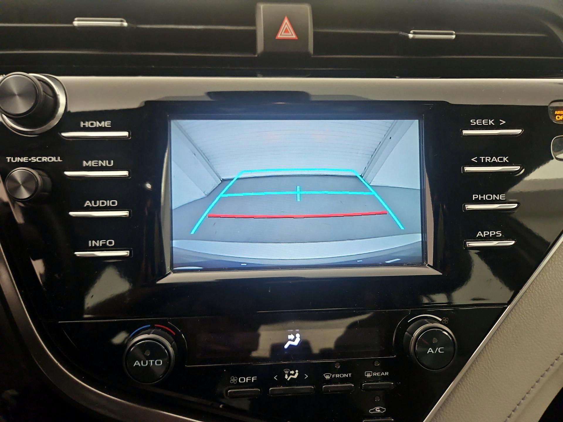 Thumbnail: 2018 Toyota Camry - 14