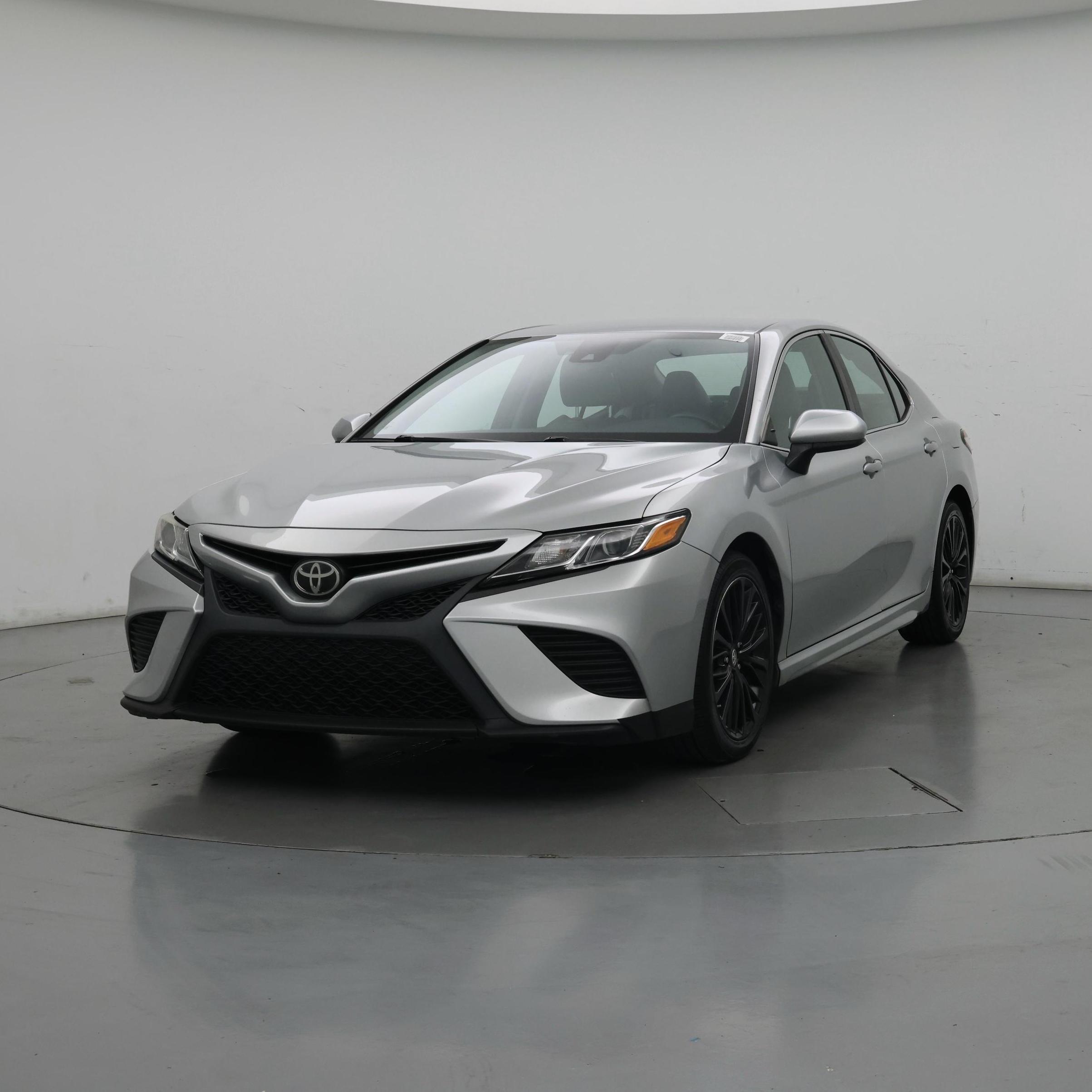 Thumbnail: 2018 Toyota Camry - 4