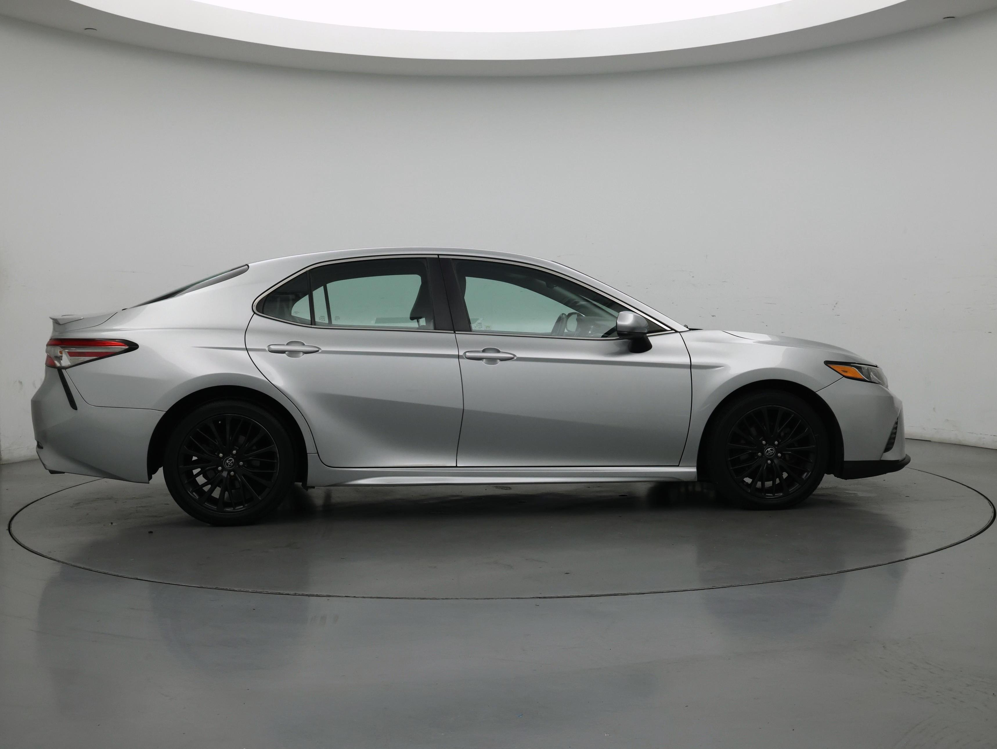 Thumbnail: 2018 Toyota Camry - 7