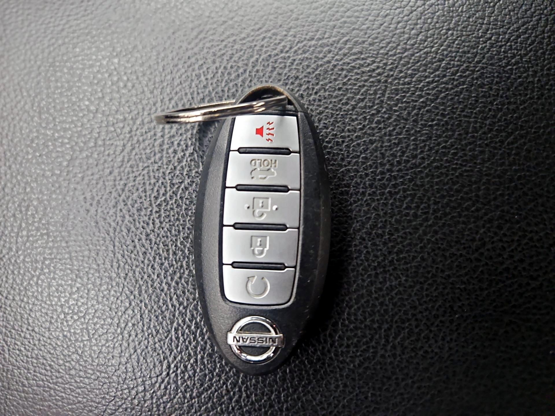 Thumbnail: 2017 Nissan Altima - 20