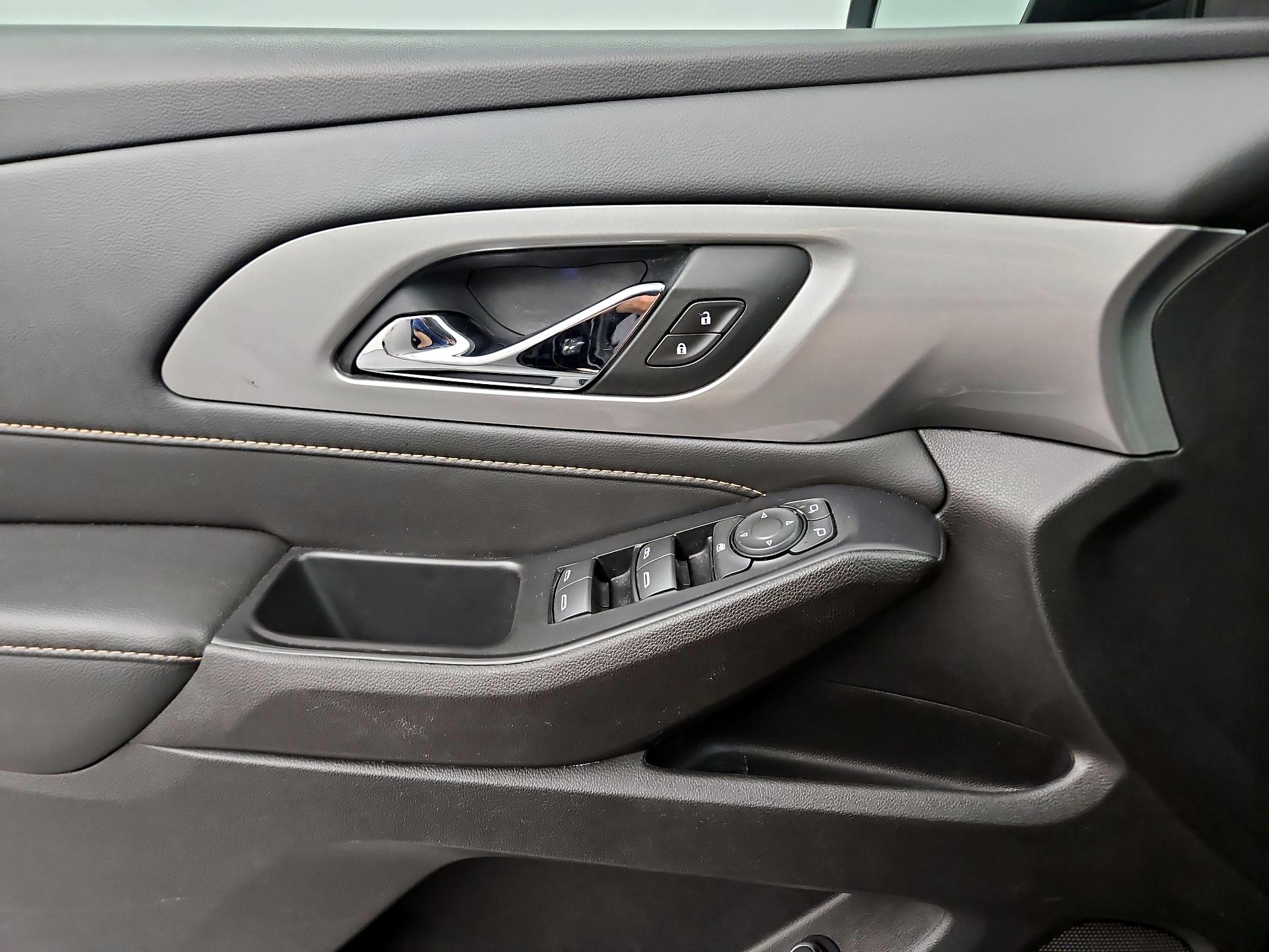 Thumbnail: 2021 Chevrolet Traverse - 12