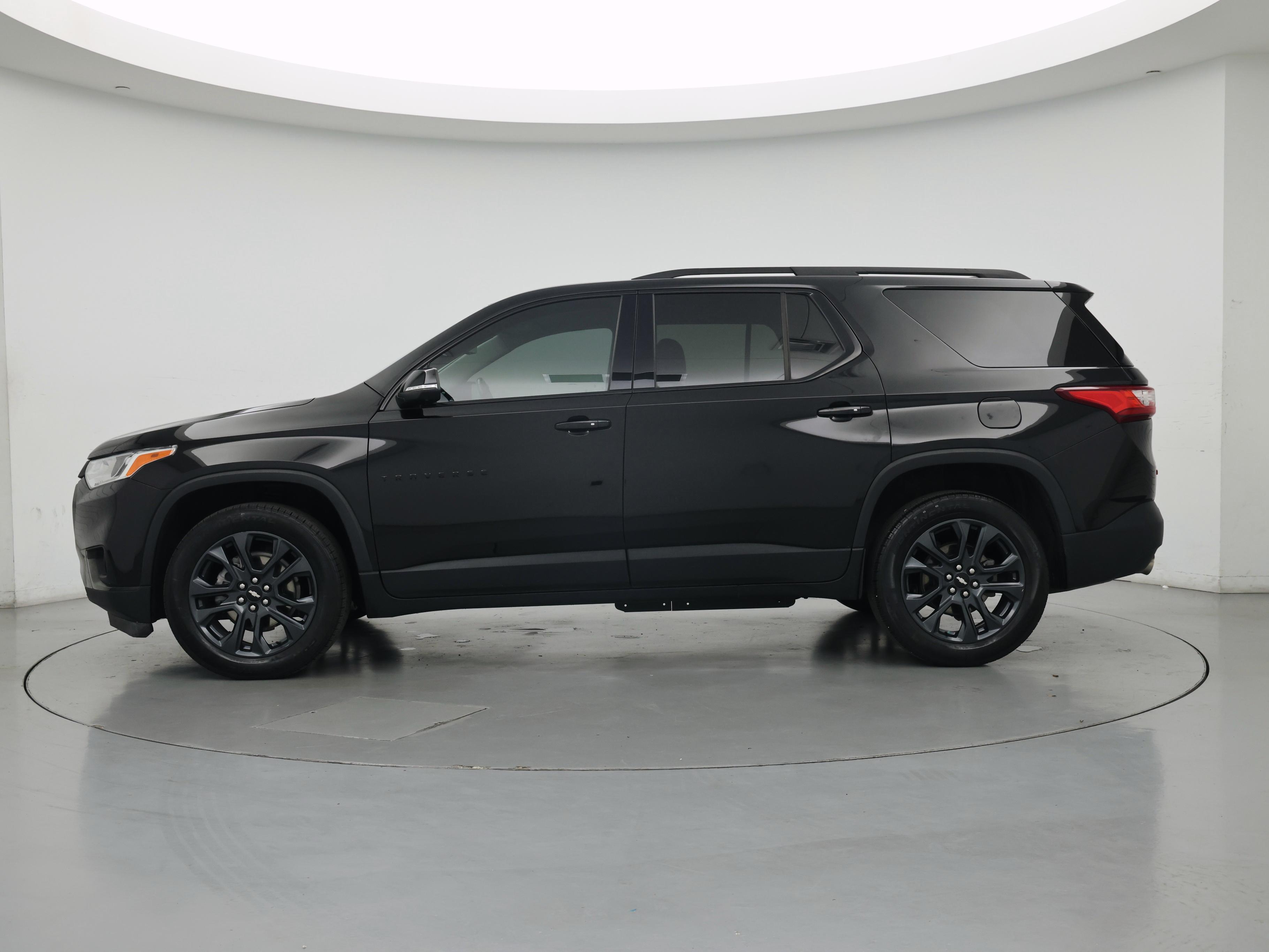 Thumbnail: 2021 Chevrolet Traverse - 3