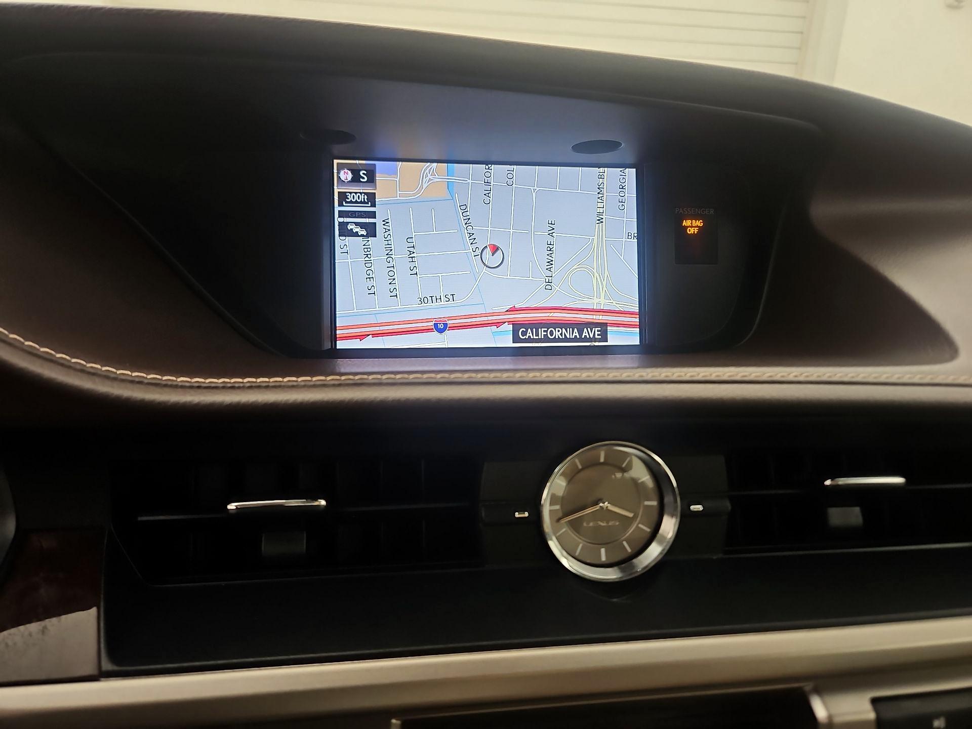 Thumbnail: 2017 Lexus ES - 16