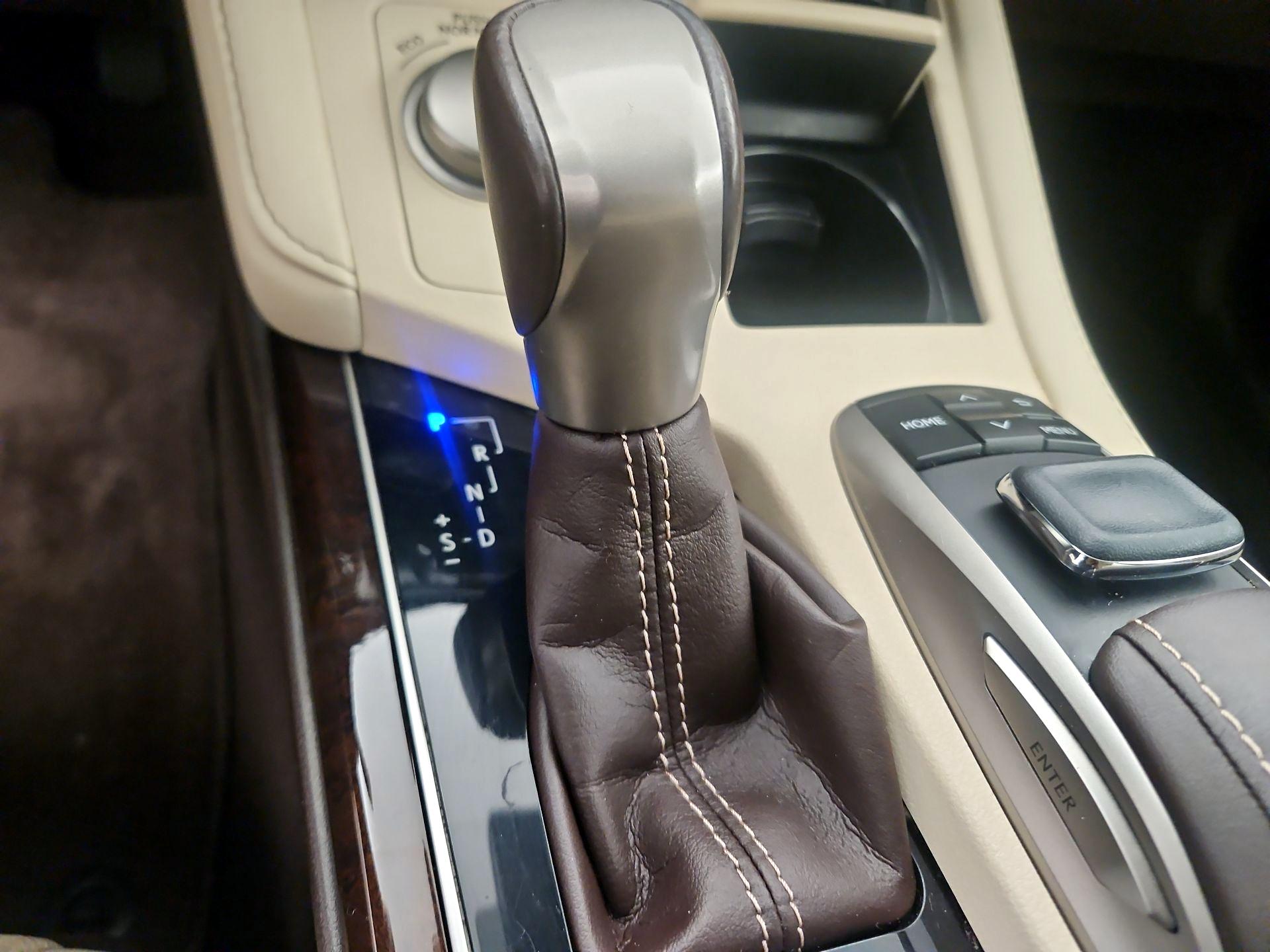 Thumbnail: 2017 Lexus ES - 18