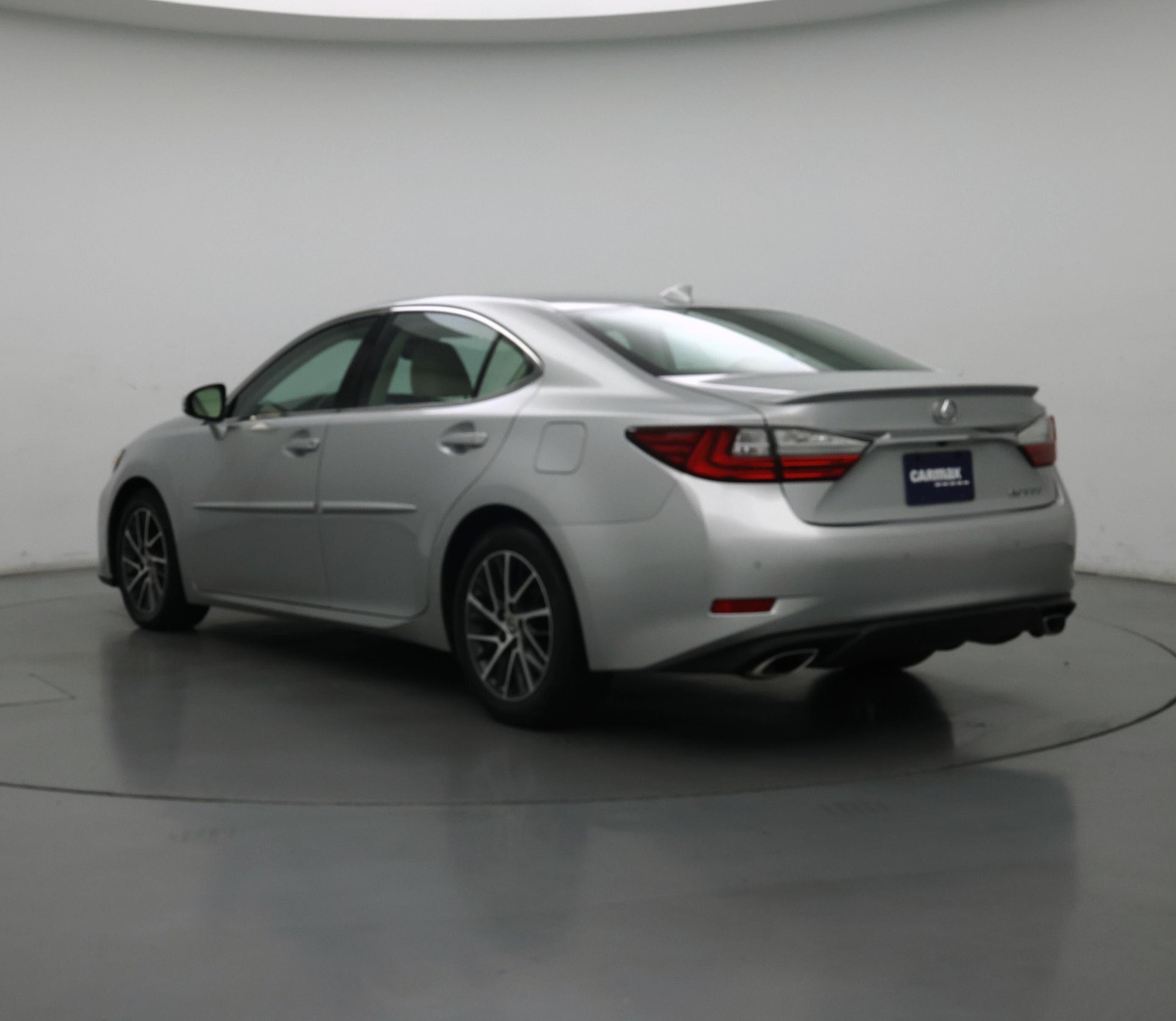 Thumbnail: 2017 Lexus ES - 2