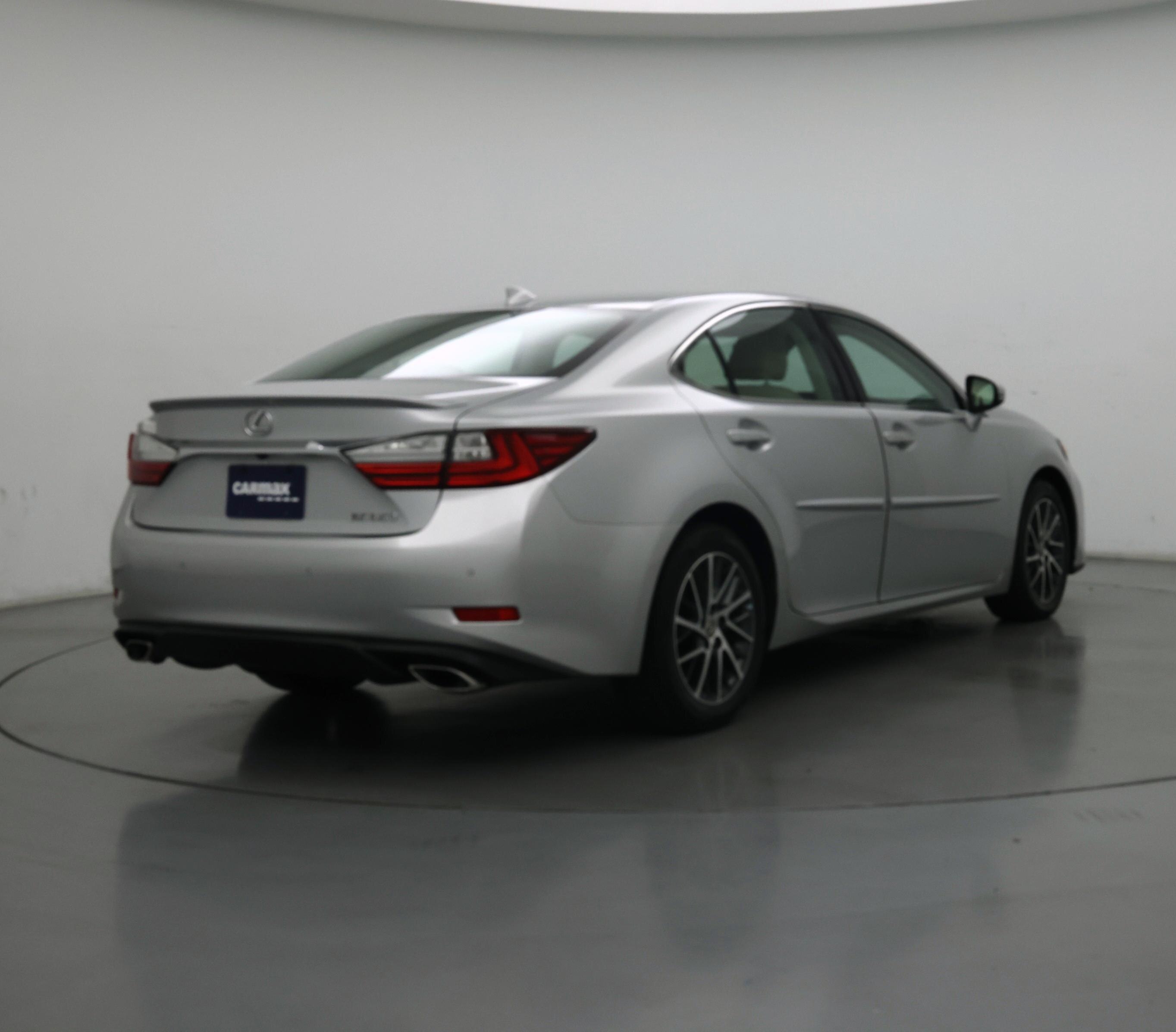Thumbnail: 2017 Lexus ES - 8