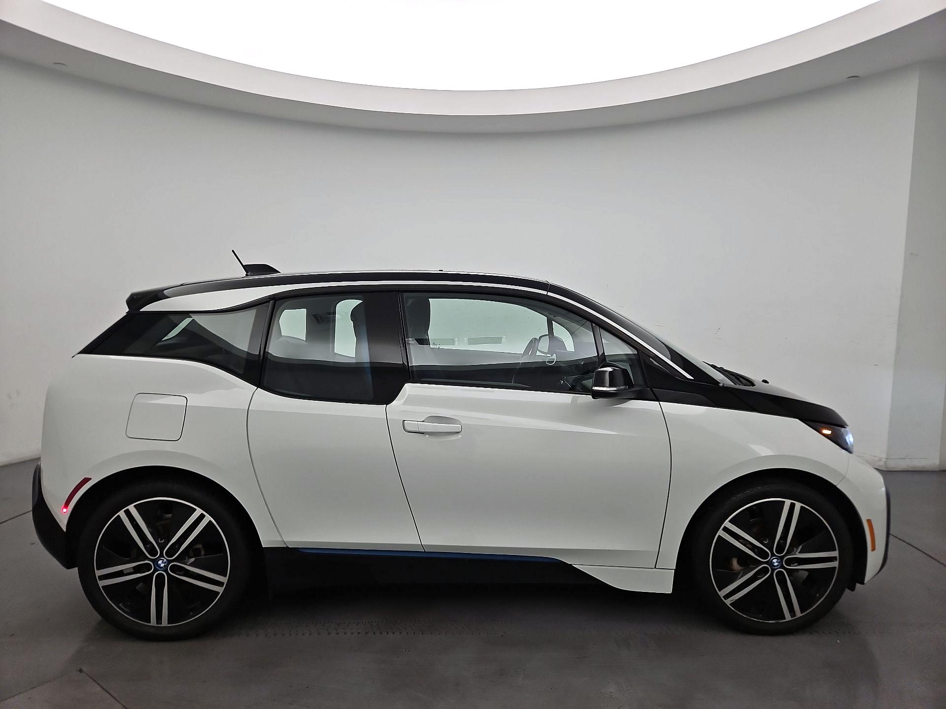Thumbnail: 2021 BMW i3 - 4