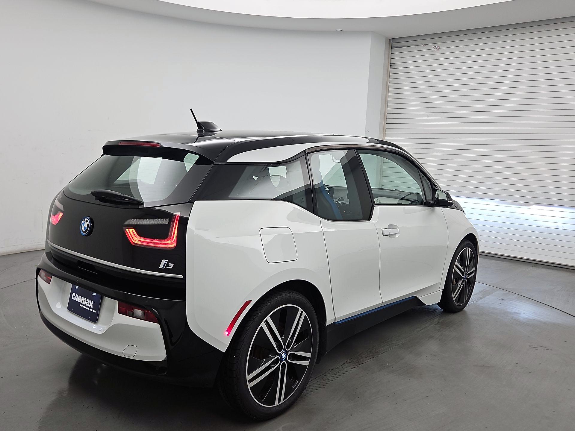Thumbnail: 2021 BMW i3 - 5
