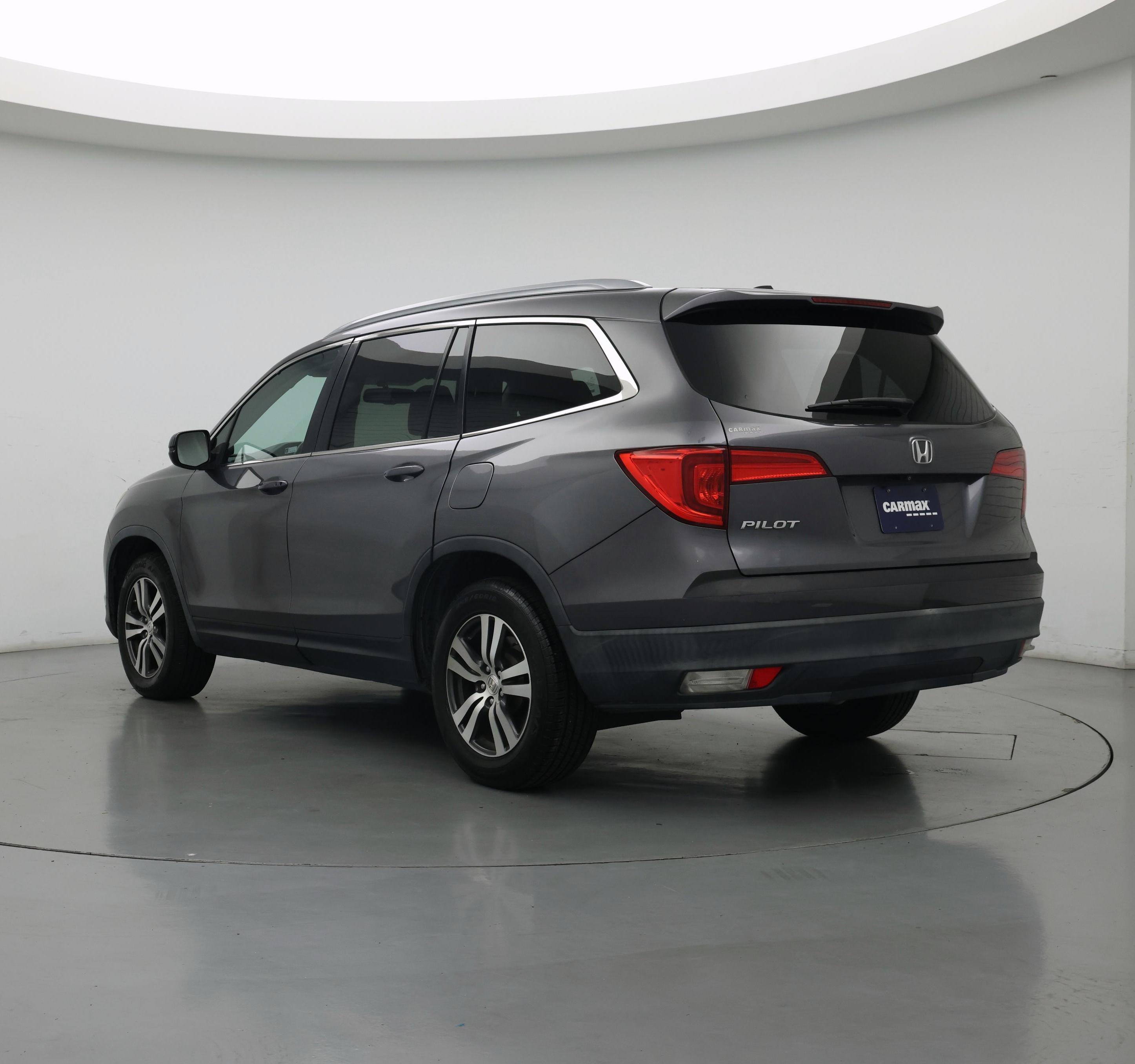 Thumbnail: 2018 Honda Pilot - 2