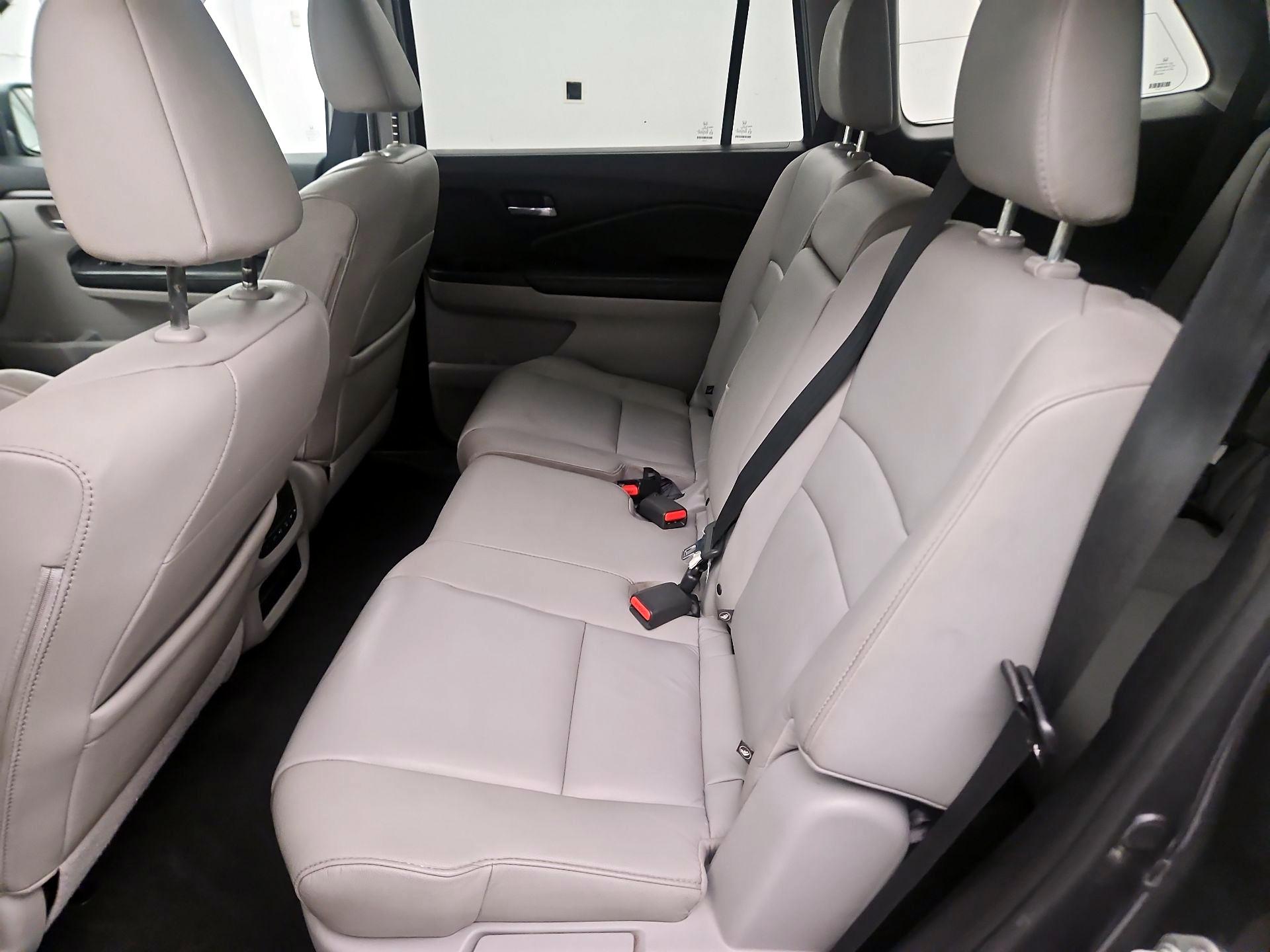 Thumbnail: 2018 Honda Pilot - 20