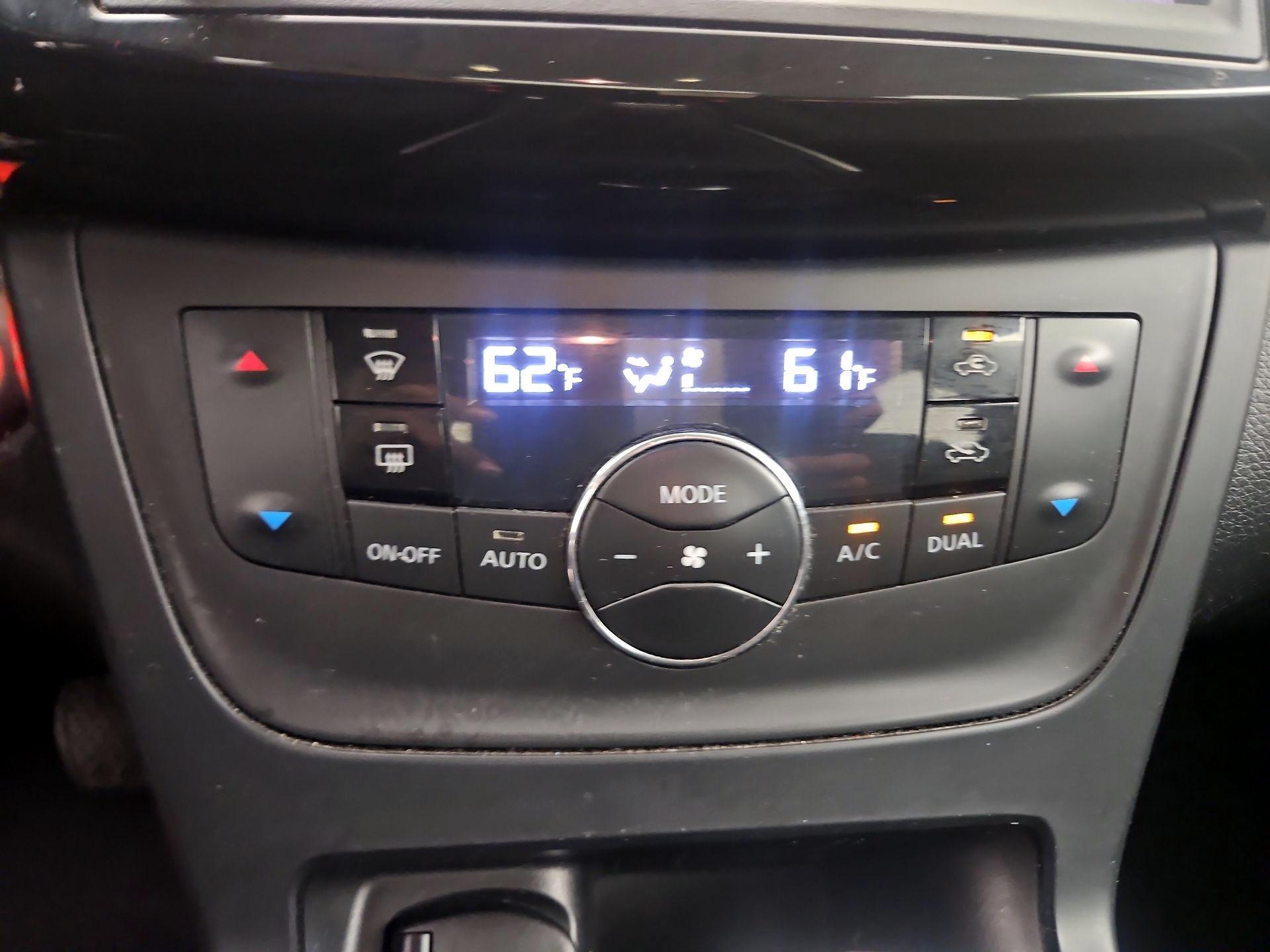 Thumbnail: 2019 Nissan Sentra - 16