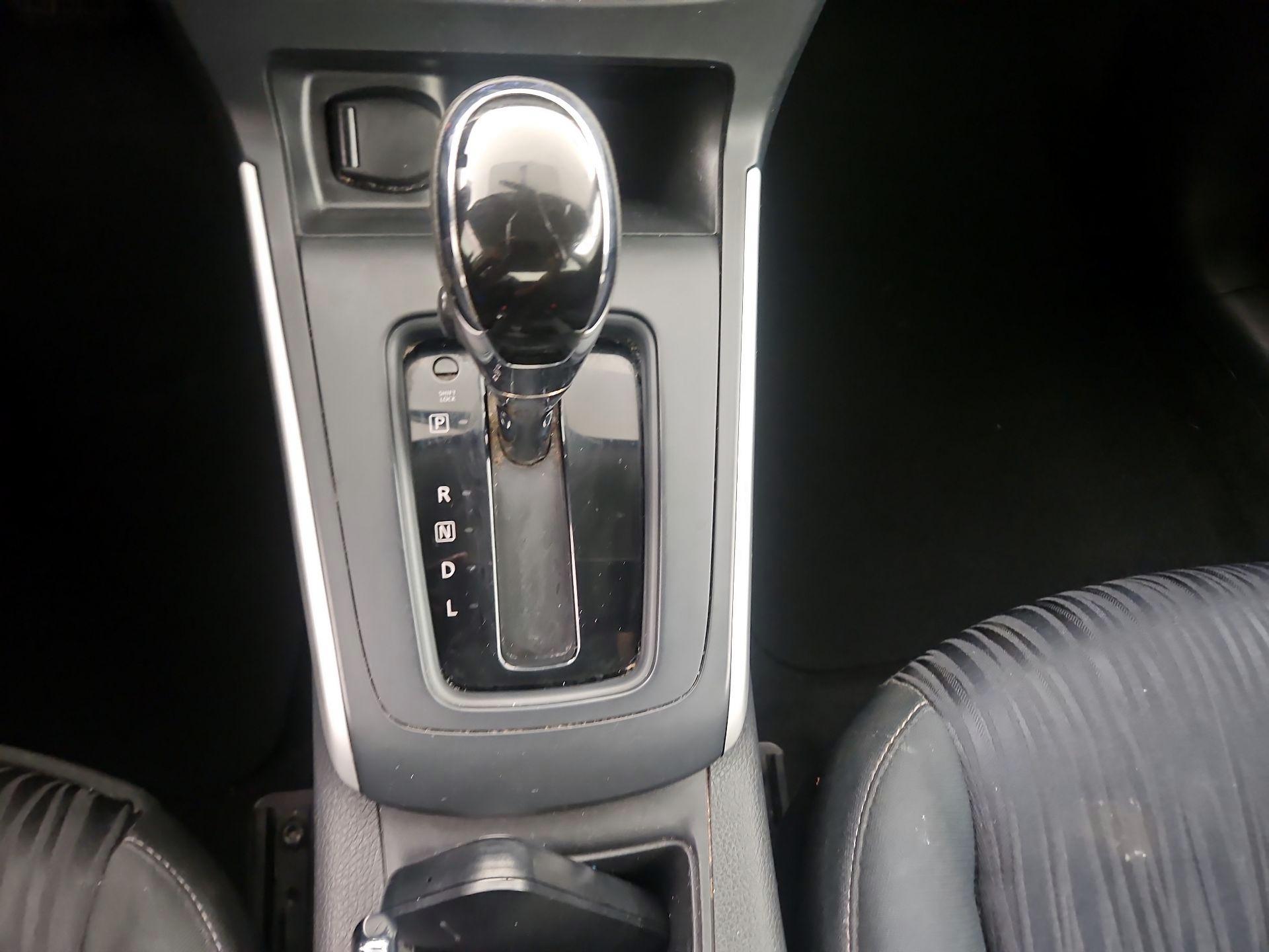 Thumbnail: 2019 Nissan Sentra - 17