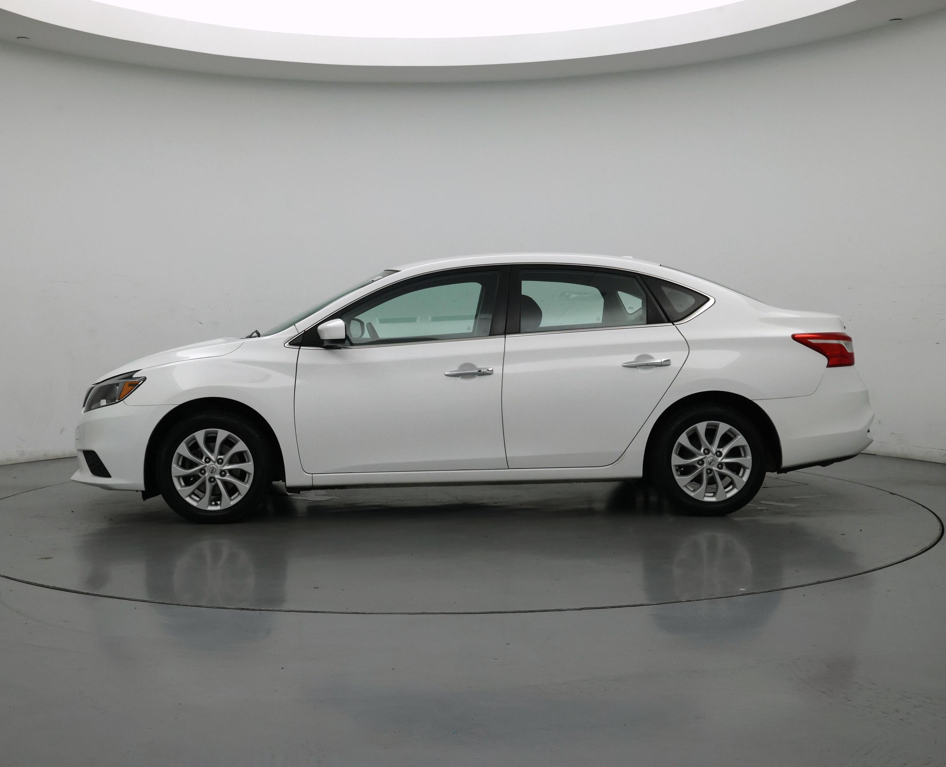 Thumbnail: 2019 Nissan Sentra - 3