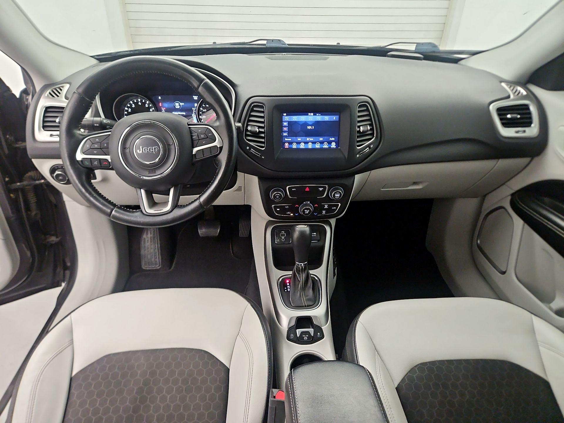 Thumbnail: 2018 Jeep Compass - 9