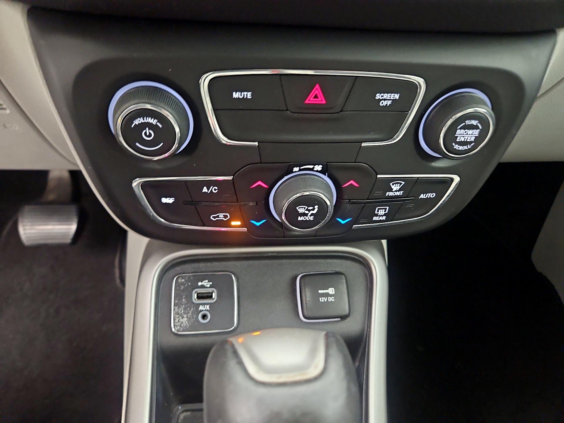 Thumbnail: 2018 Jeep Compass - 15