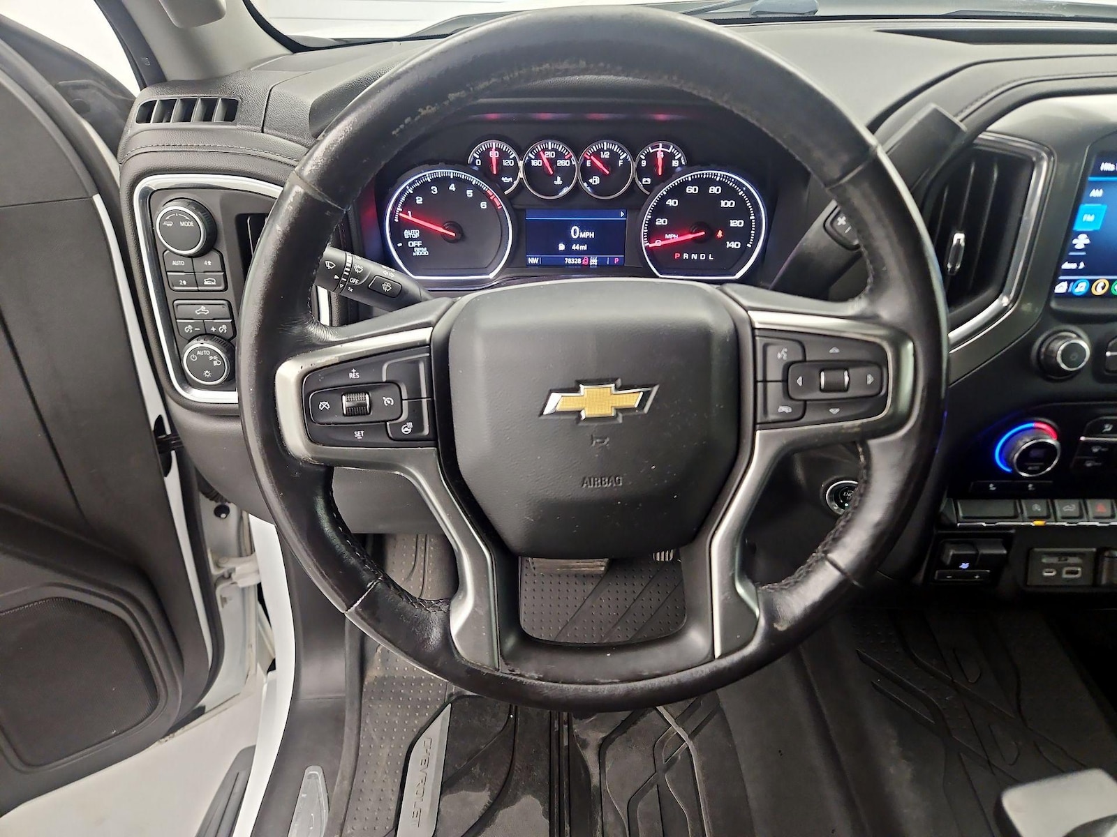 2021 Chevrolet Silverado 1500 LT - Photo 10