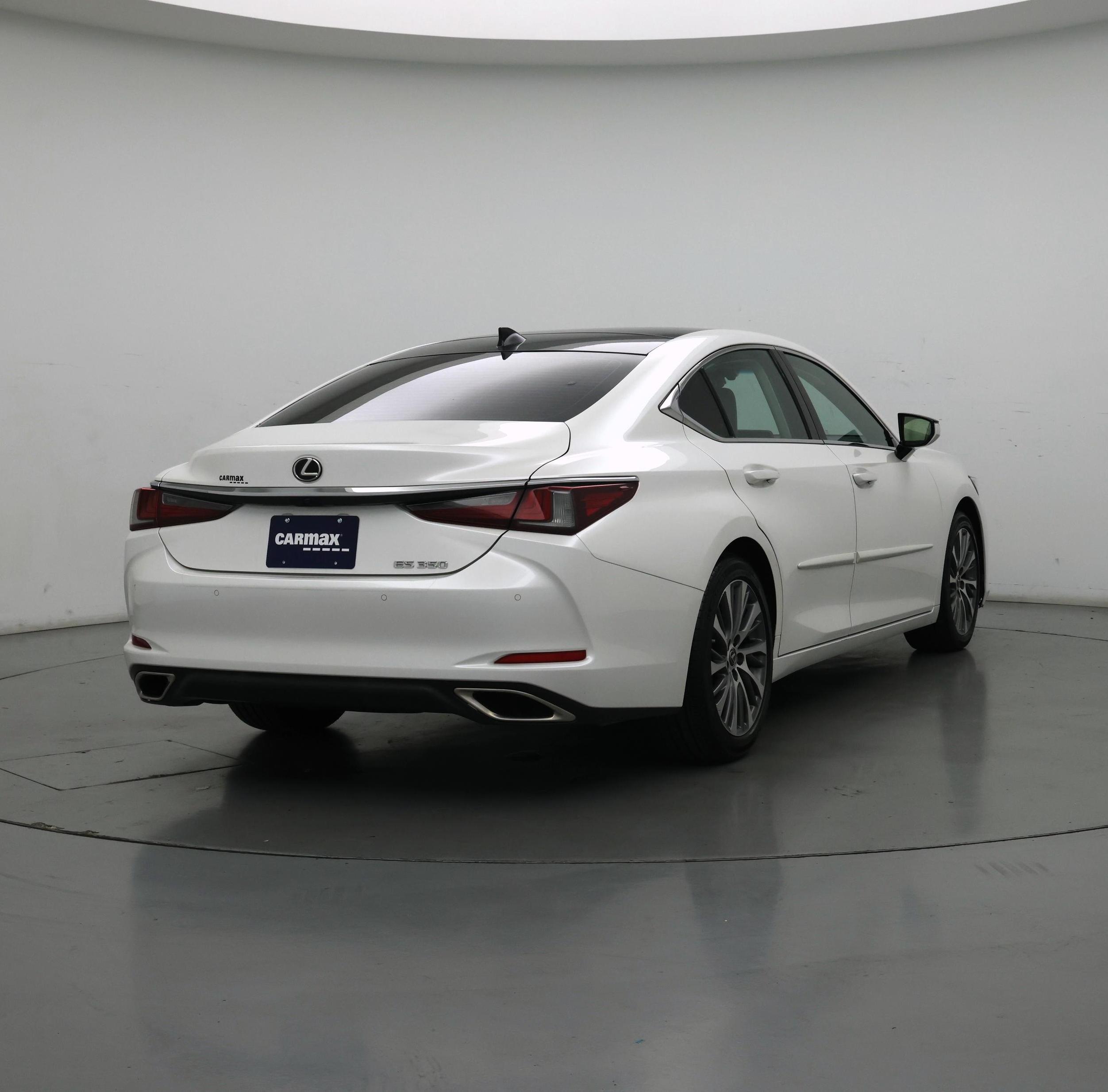 Thumbnail: 2021 Lexus ES - 8