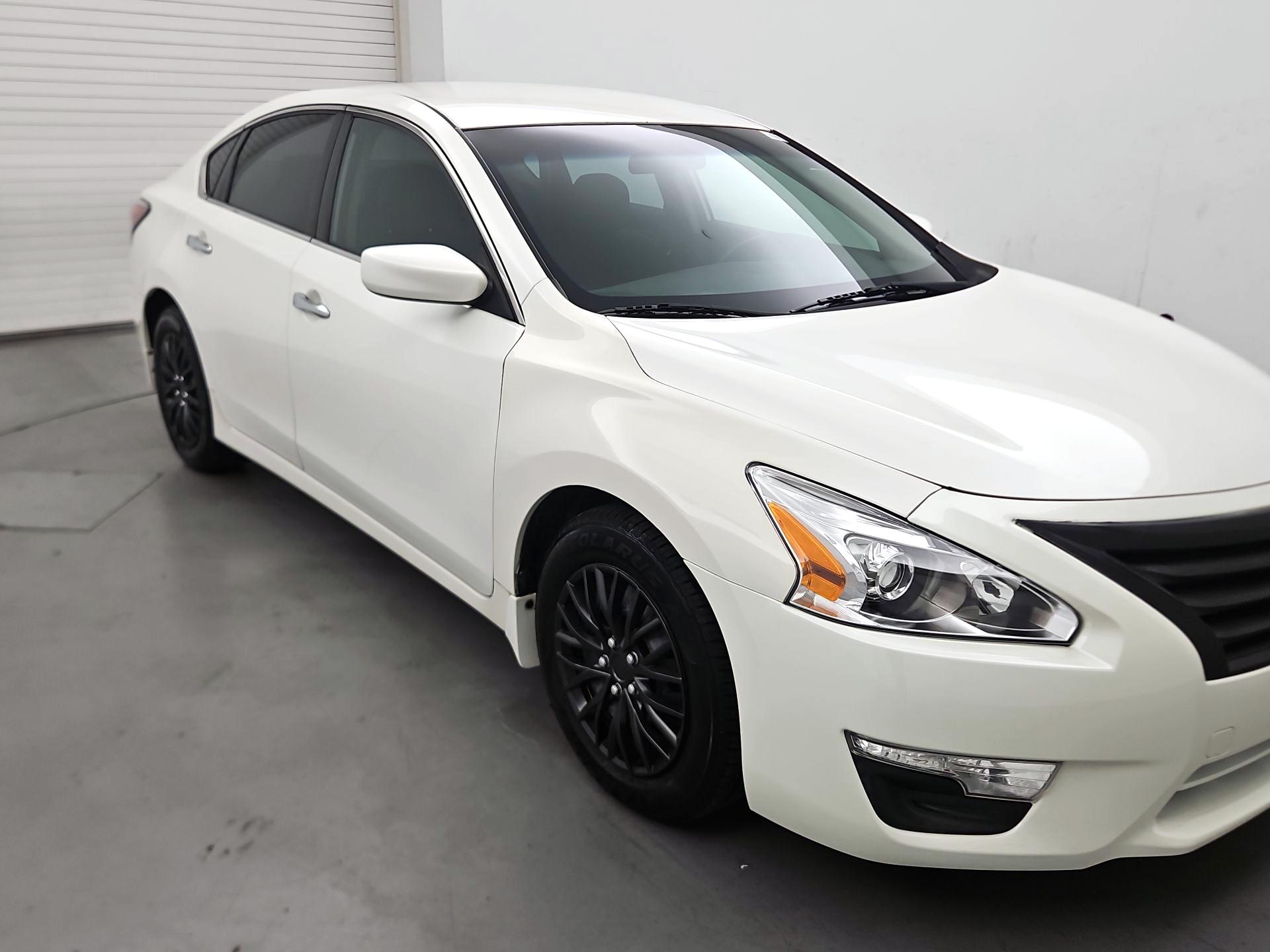 Thumbnail: 2015 Nissan Altima - 1